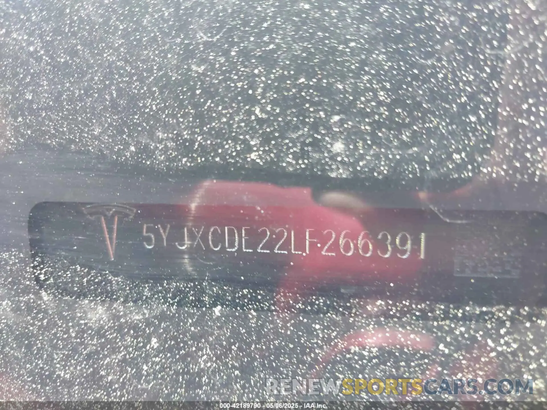 9 Photograph of a damaged car 5YJXCDE22LF266391 TESLA MODEL X 2020