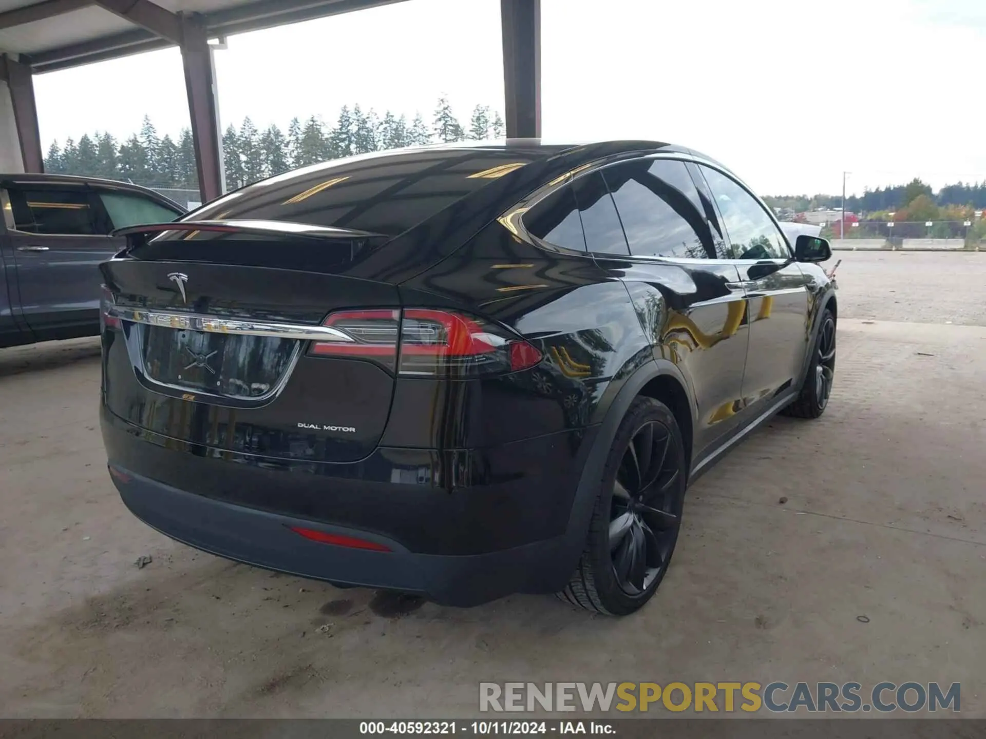 4 Photograph of a damaged car 5YJXCDE22LF270280 TESLA MODEL X 2020
