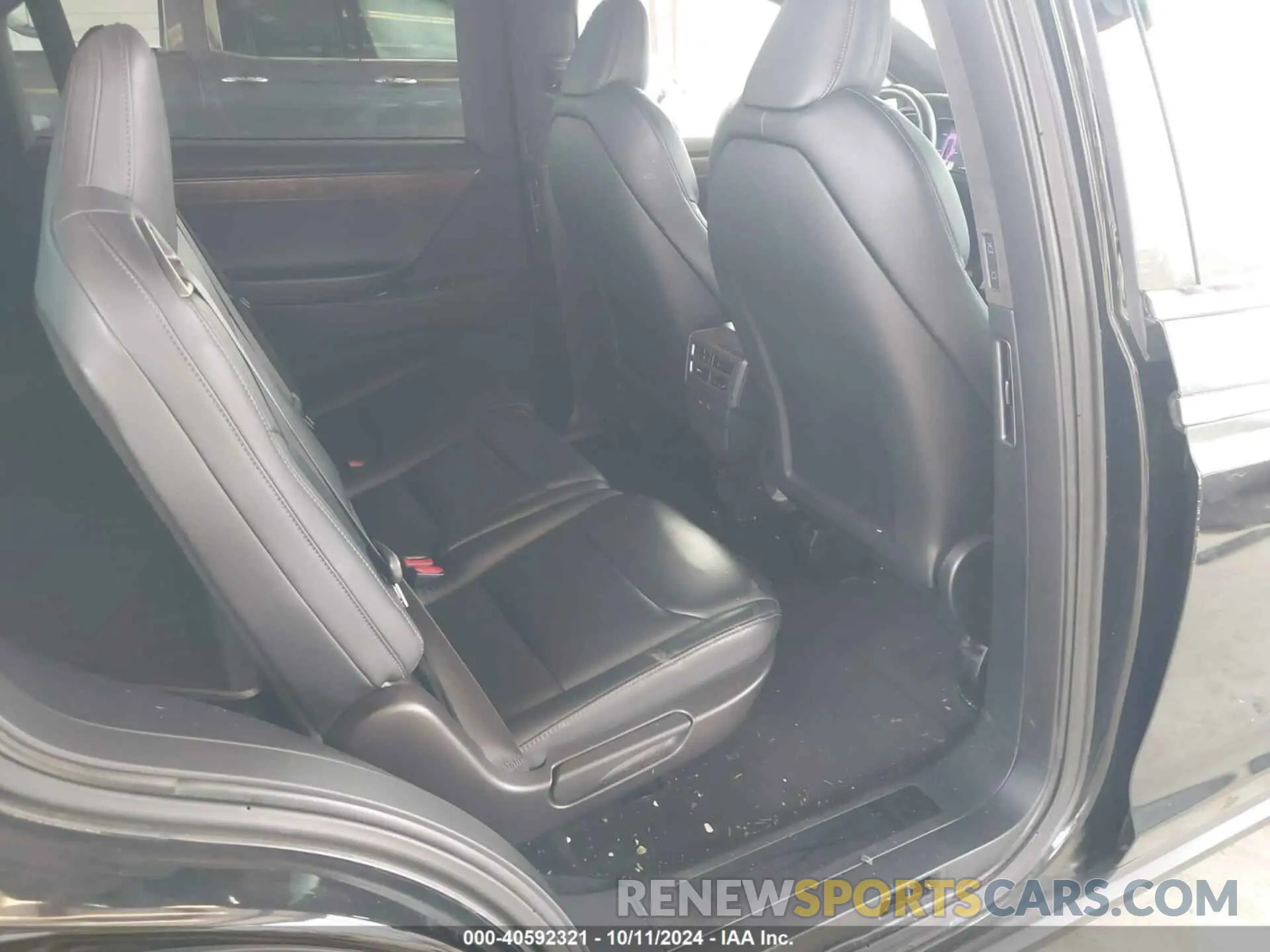 8 Photograph of a damaged car 5YJXCDE22LF270280 TESLA MODEL X 2020