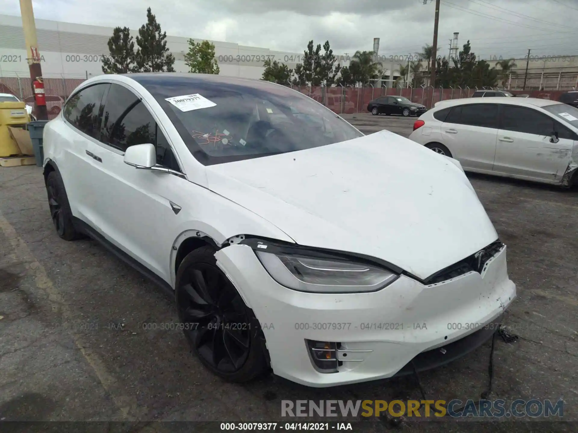 1 Photograph of a damaged car 5YJXCDE22LF285944 TESLA MODEL X 2020