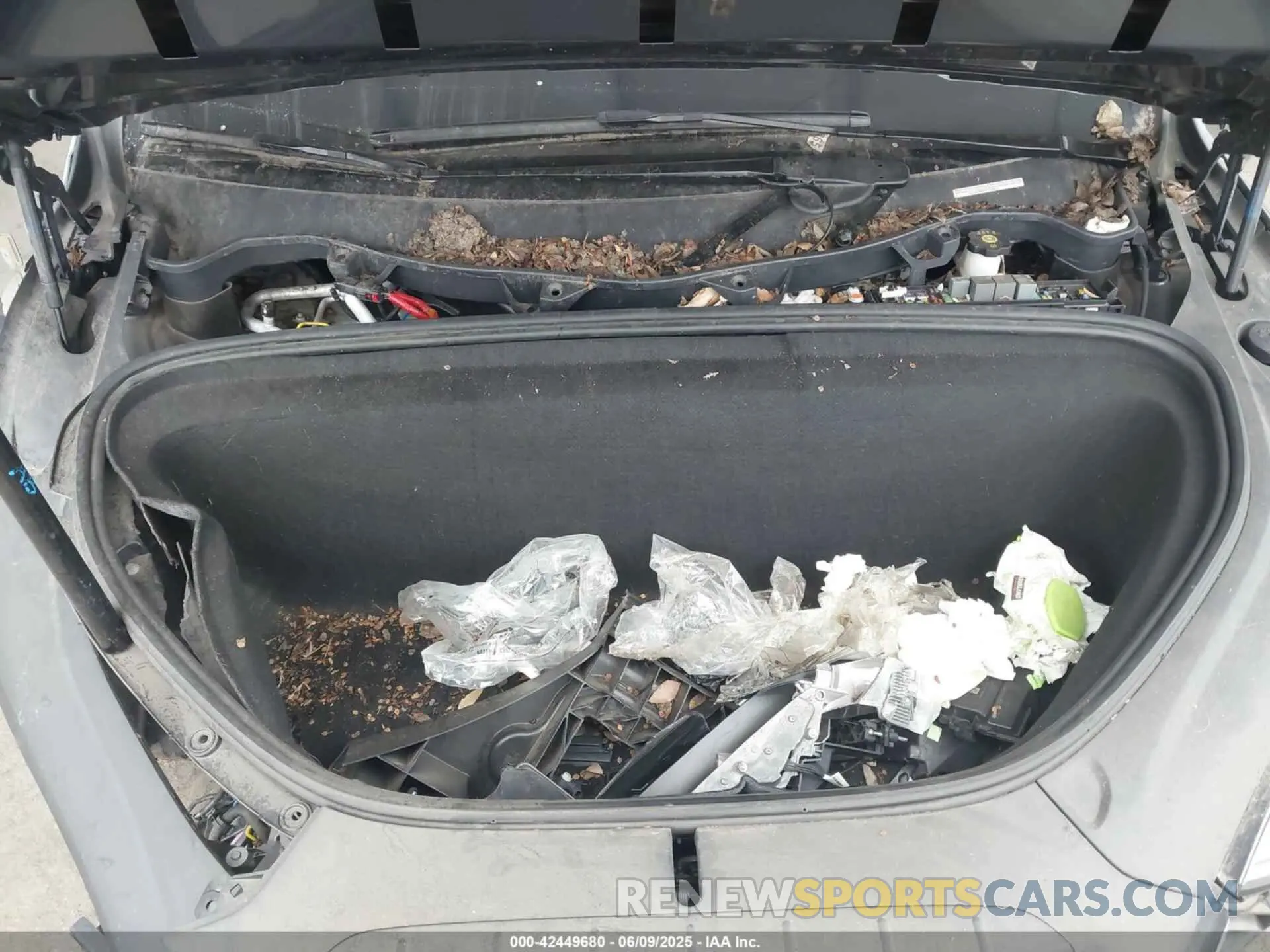 10 Photograph of a damaged car 5YJXCDE23LF270272 TESLA MODEL X 2020