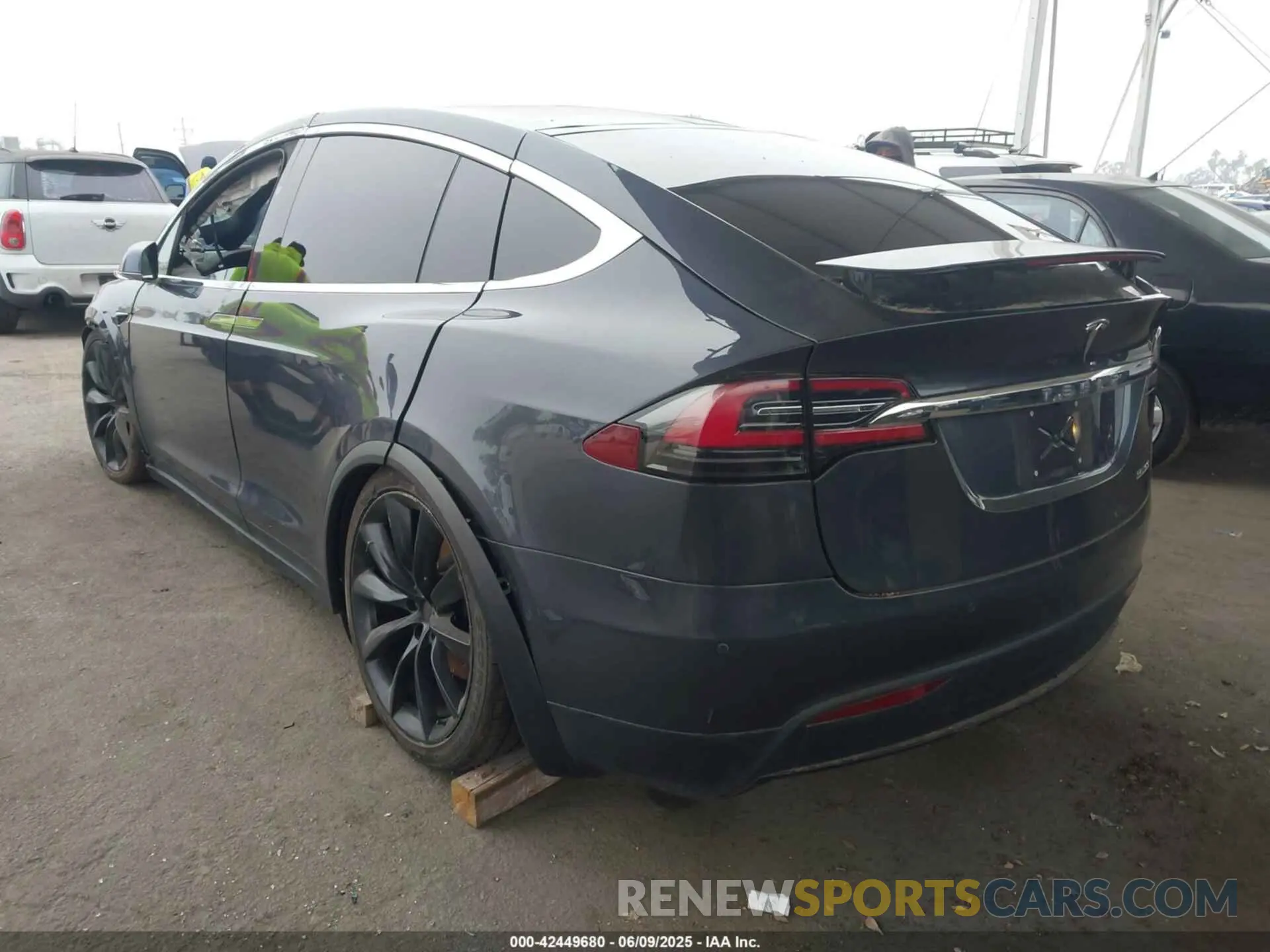 3 Photograph of a damaged car 5YJXCDE23LF270272 TESLA MODEL X 2020