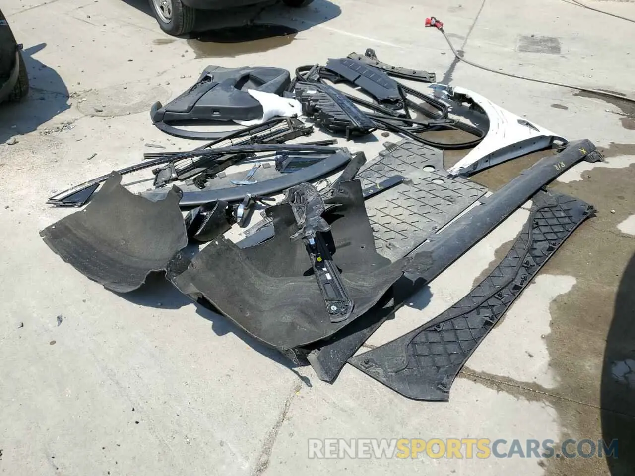 13 Photograph of a damaged car 5YJXCDE25LF284979 TESLA MODEL X 2020
