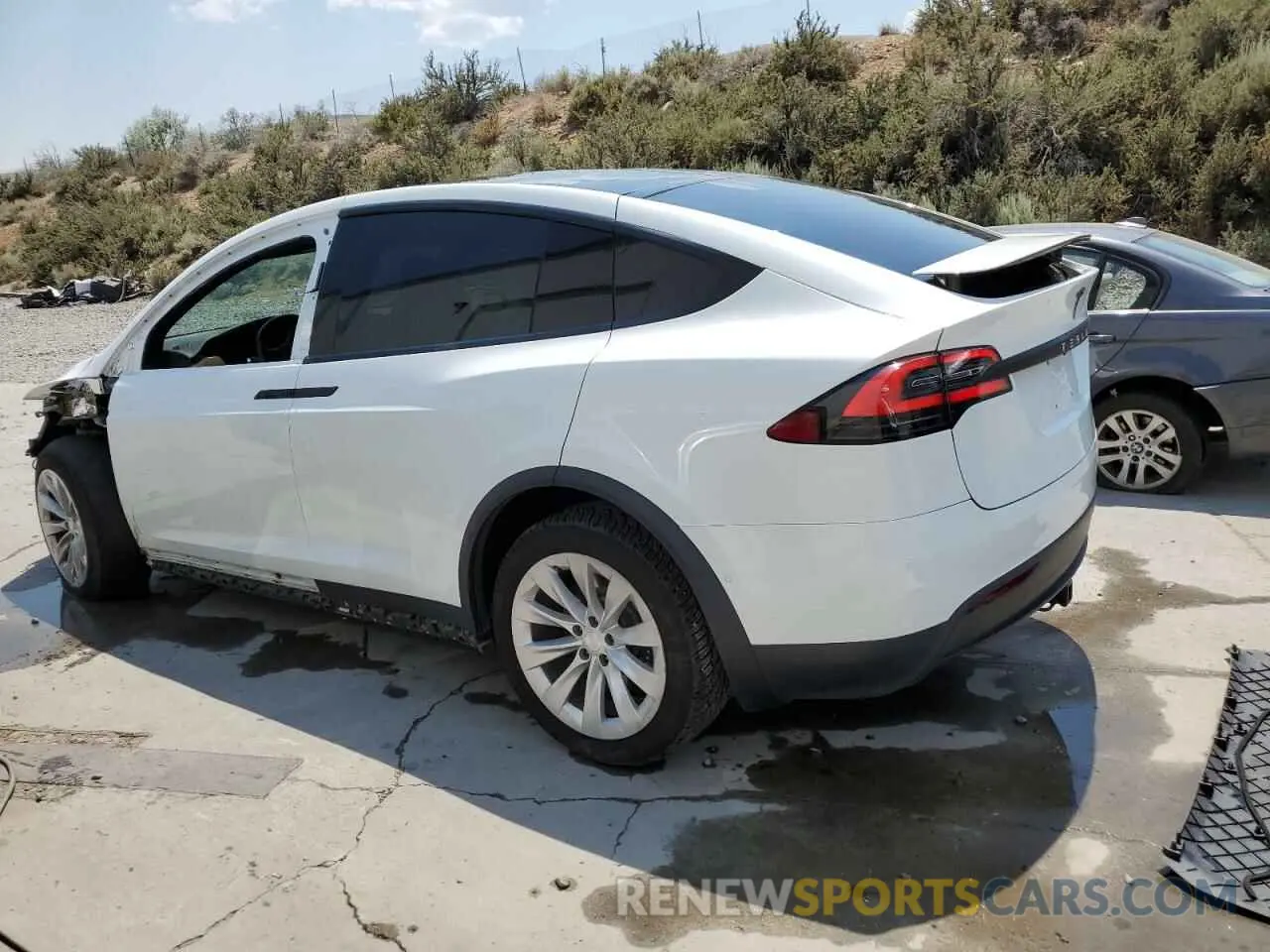 2 Photograph of a damaged car 5YJXCDE25LF284979 TESLA MODEL X 2020