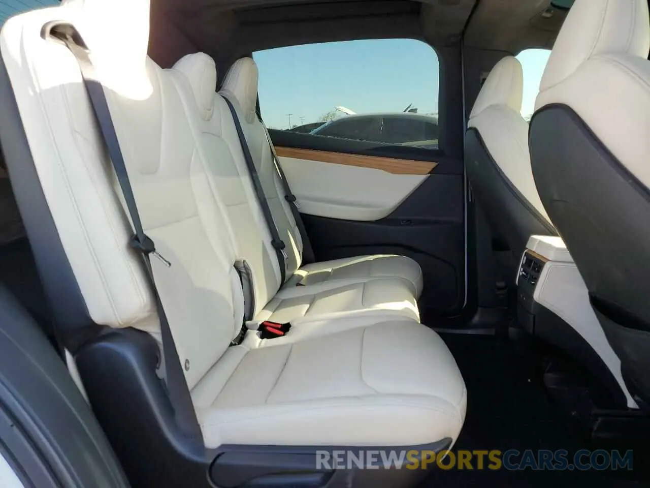 10 Photograph of a damaged car 5YJXCDE26LF241445 TESLA MODEL X 2020