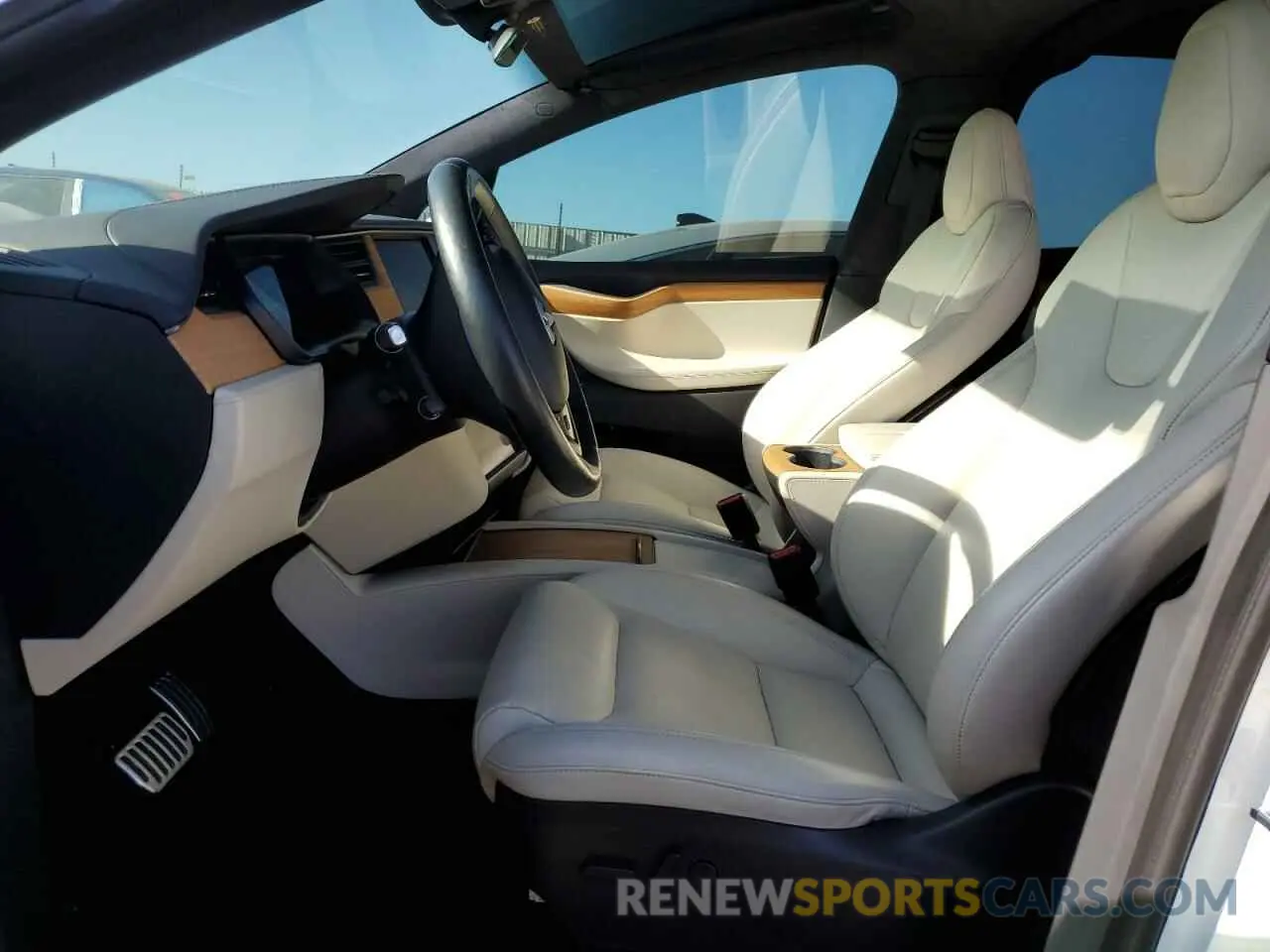 7 Photograph of a damaged car 5YJXCDE26LF241445 TESLA MODEL X 2020