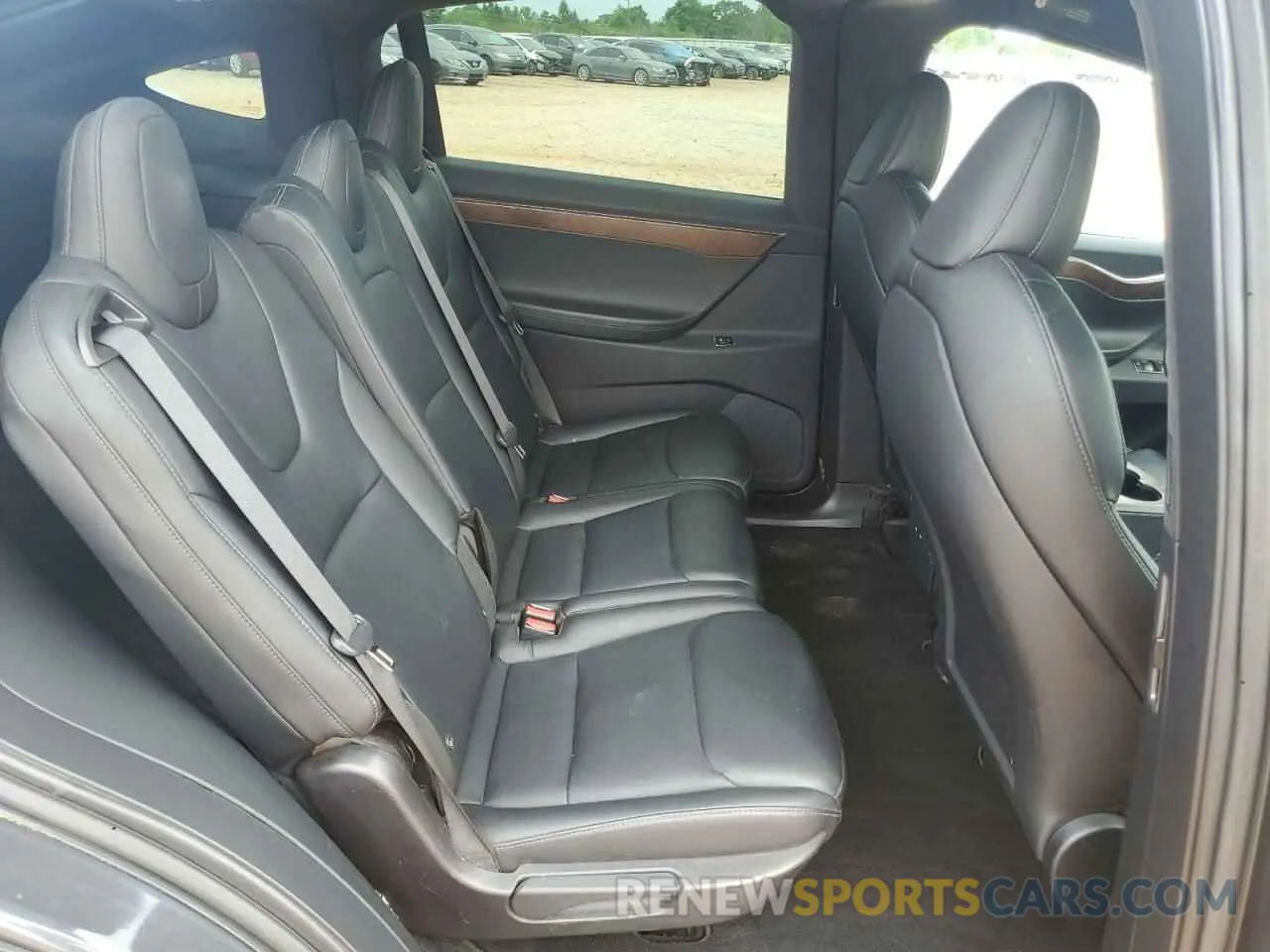 10 Photograph of a damaged car 5YJXCDE27LF305816 TESLA MODEL X 2020
