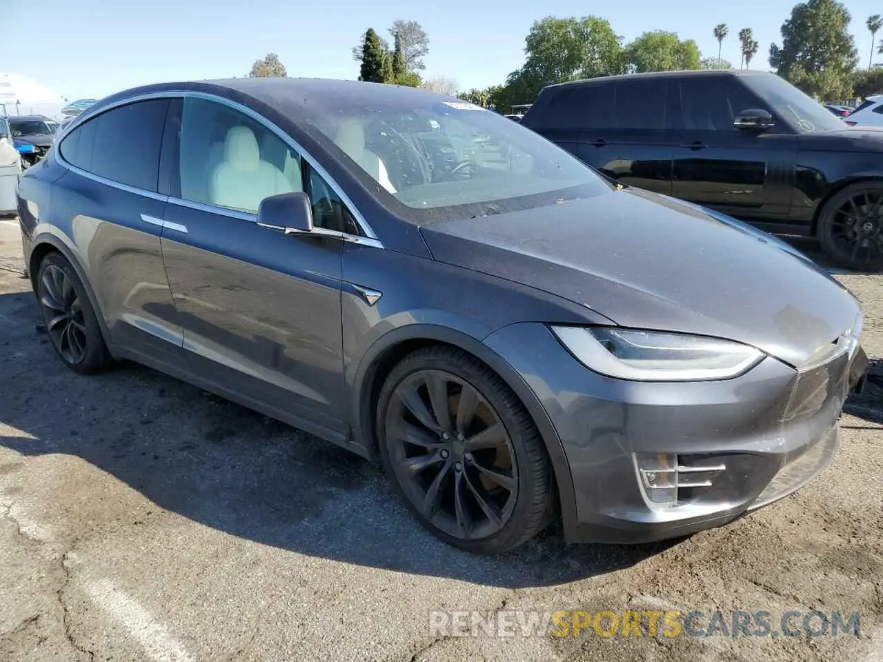 4 Photograph of a damaged car 5YJXCDE28LF261972 TESLA MODEL X 2020