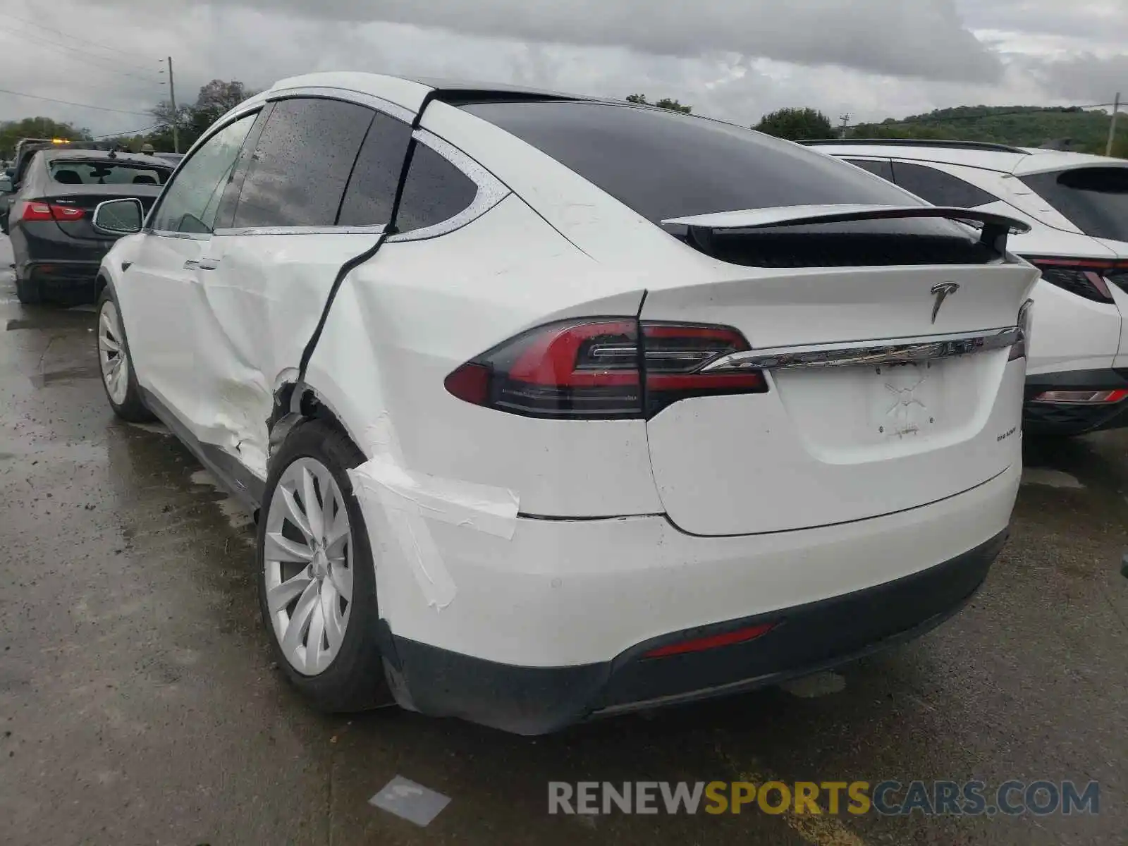 3 Photograph of a damaged car 5YJXCDE2XLF229136 TESLA MODEL X 2020