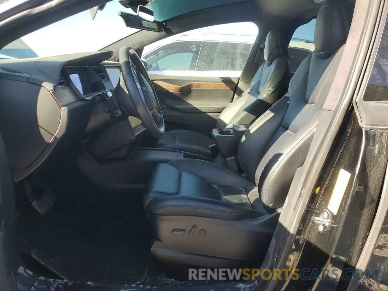 7 Photograph of a damaged car 5YJXCDE2XLF238113 TESLA MODEL X 2020
