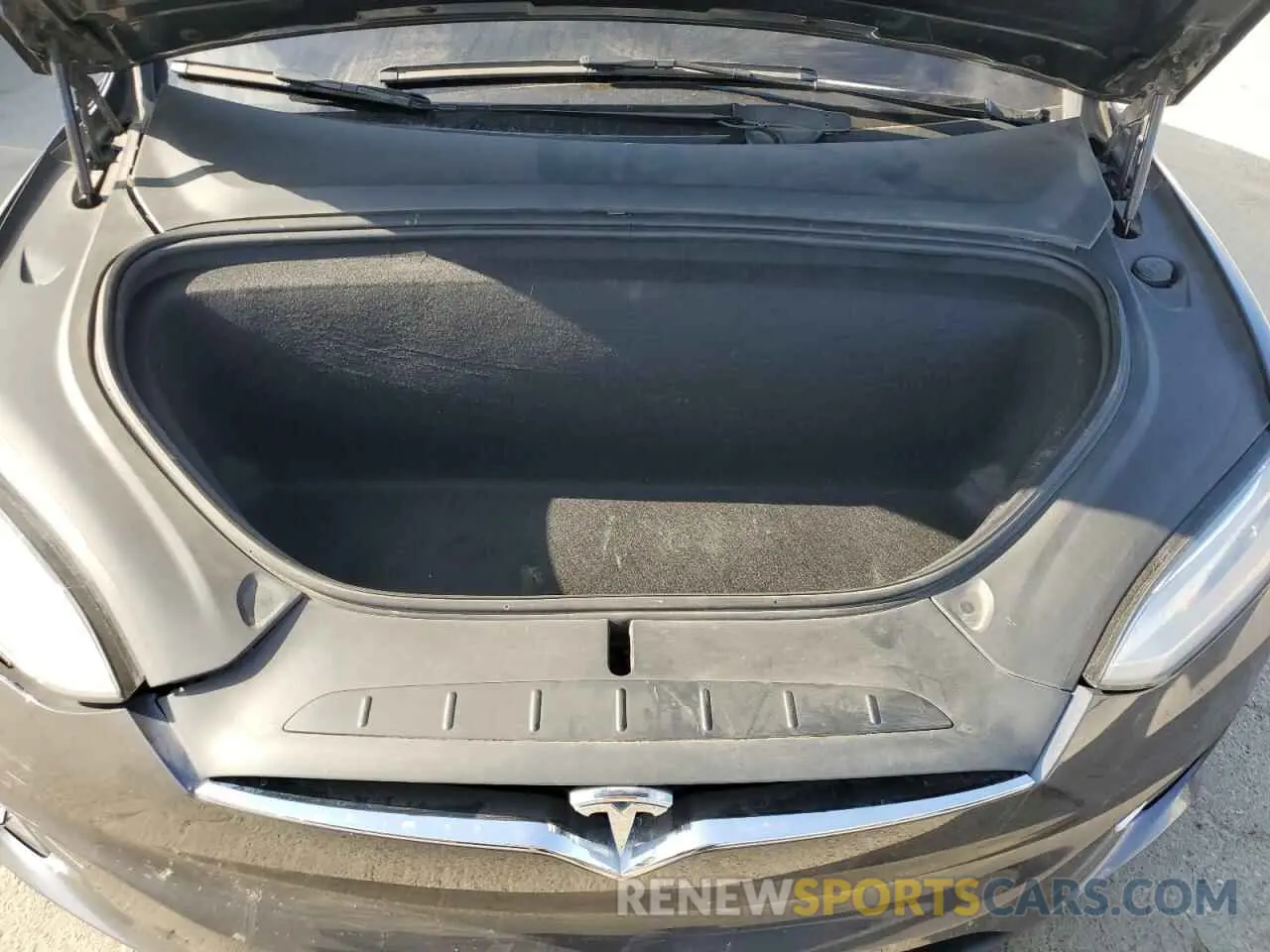 12 Photograph of a damaged car 5YJXCDE2XLF280099 TESLA MODEL X 2020