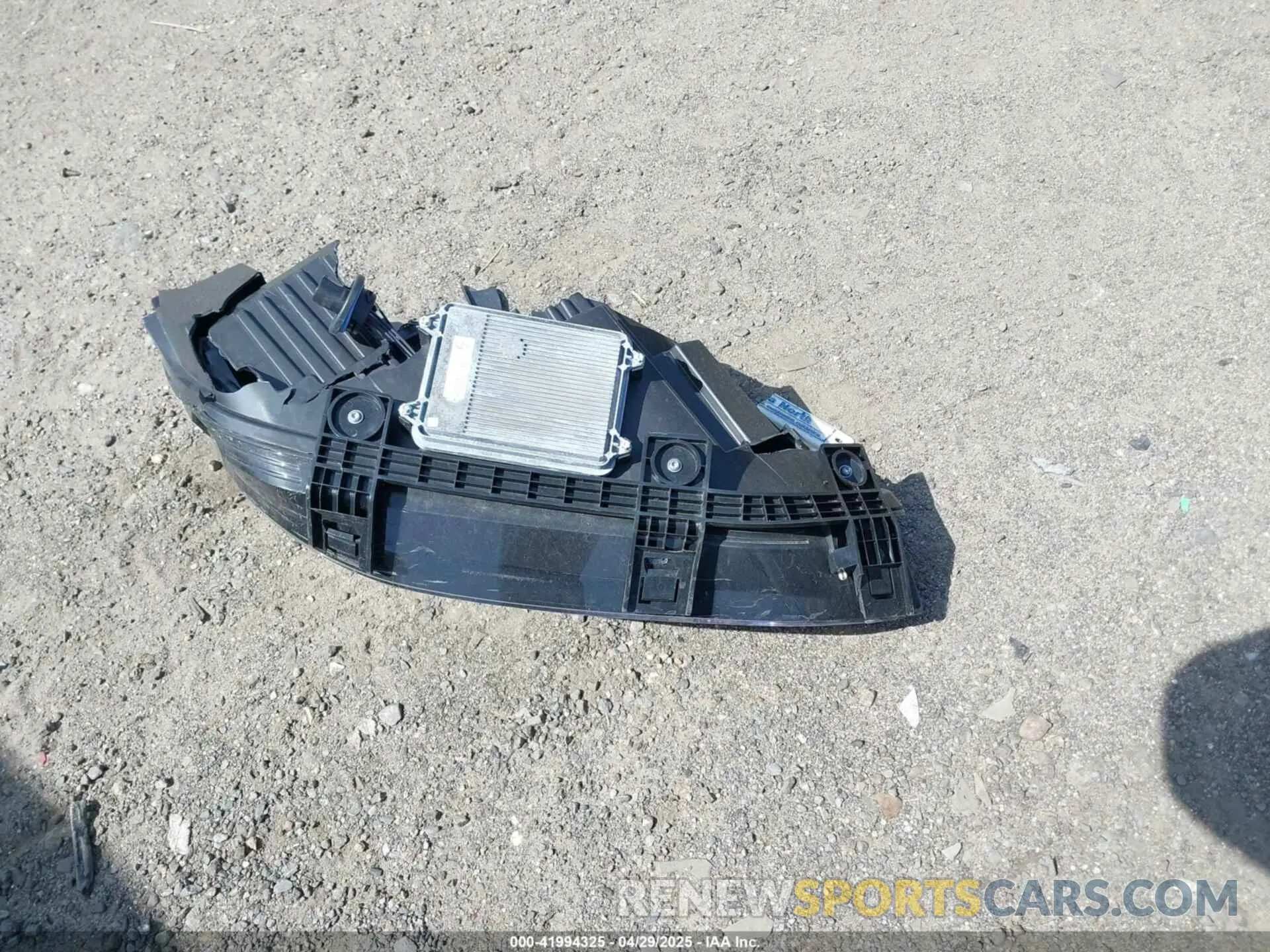 12 Photograph of a damaged car 5YJXCDE41LF243959 TESLA MODEL X 2020