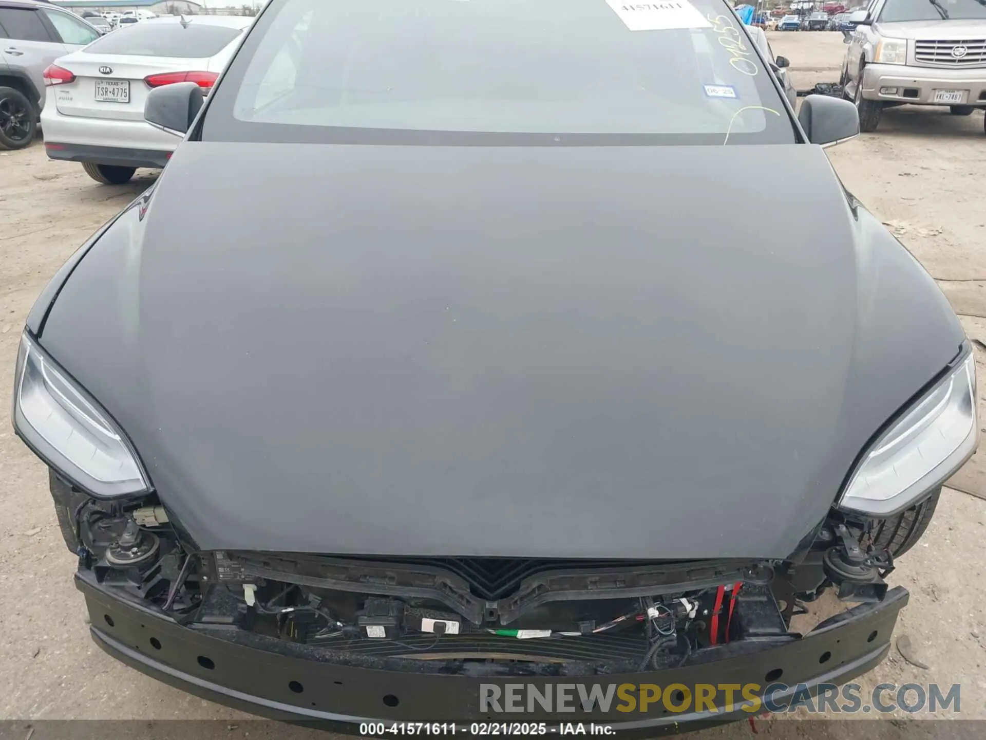 10 Photograph of a damaged car 5YJXCDE43LF301540 TESLA MODEL X 2020