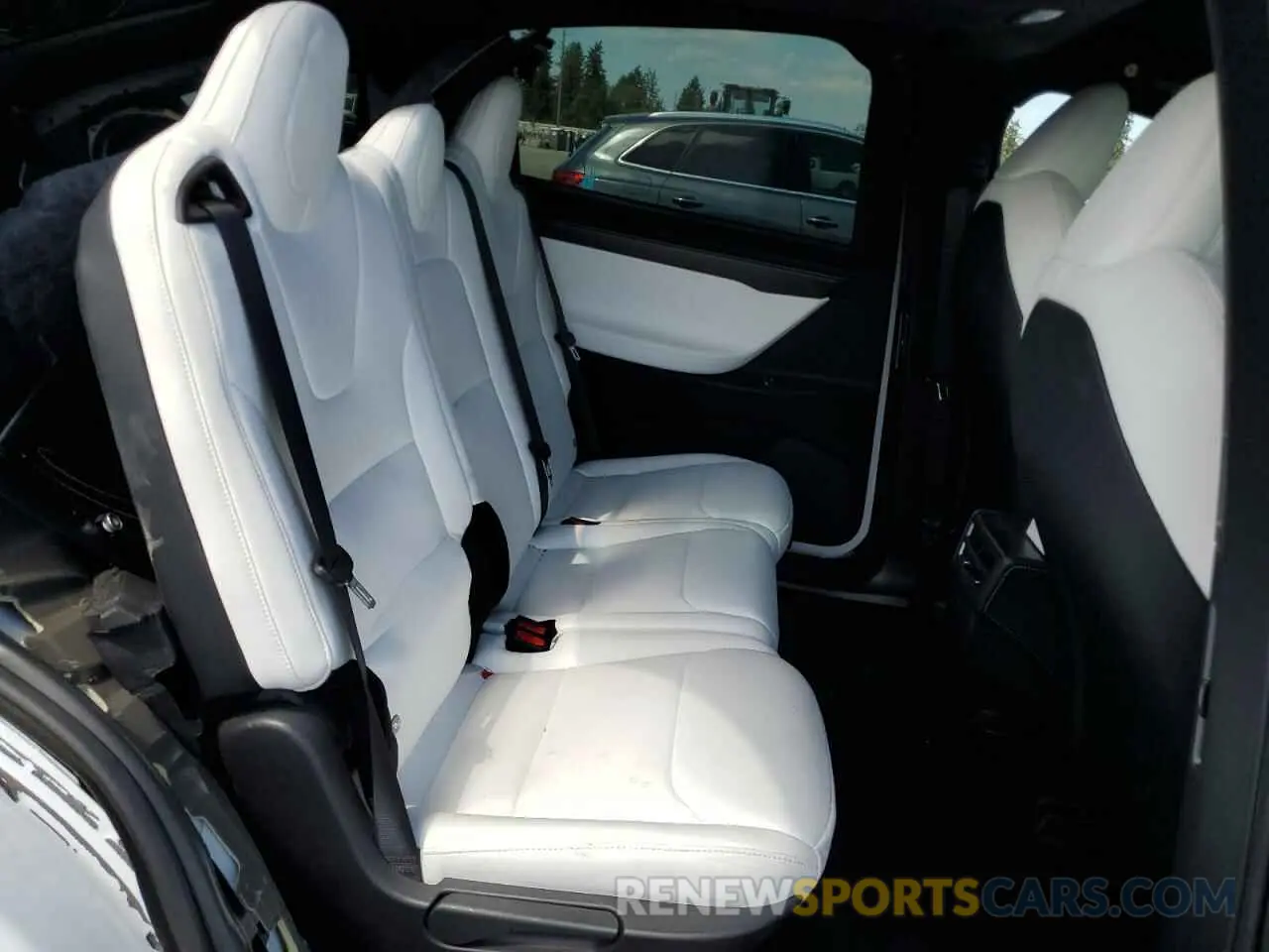 10 Photograph of a damaged car 5YJXCDE45LF303130 TESLA MODEL X 2020