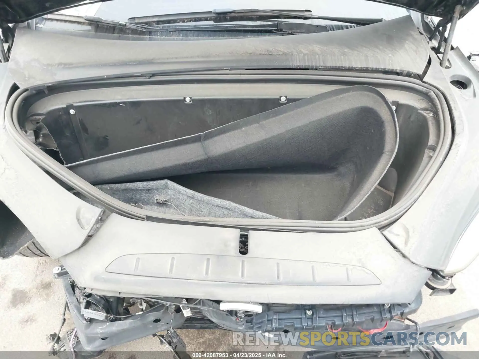 10 Photograph of a damaged car 5YJXCDE4XLF296255 TESLA MODEL X 2020