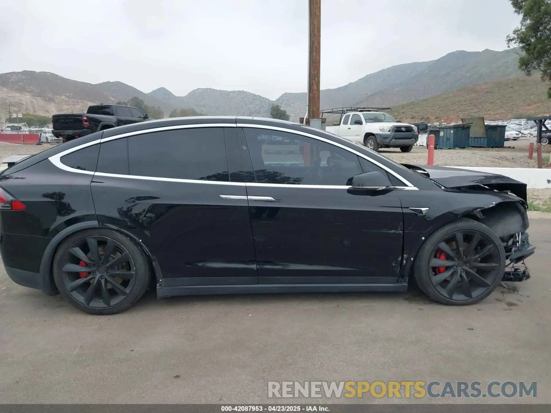 12 Photograph of a damaged car 5YJXCDE4XLF296255 TESLA MODEL X 2020