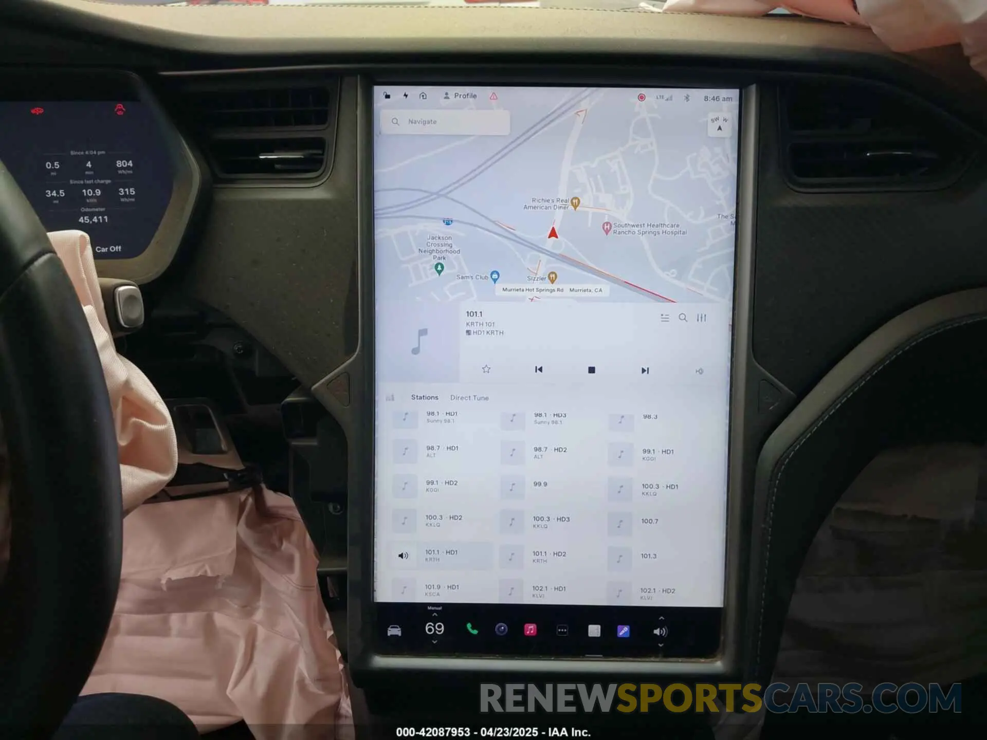 17 Photograph of a damaged car 5YJXCDE4XLF296255 TESLA MODEL X 2020
