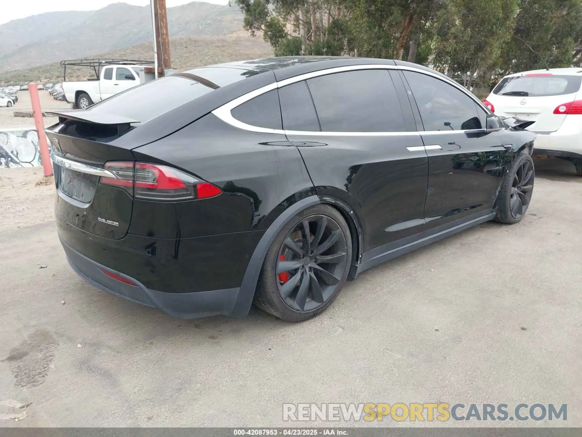 4 Photograph of a damaged car 5YJXCDE4XLF296255 TESLA MODEL X 2020