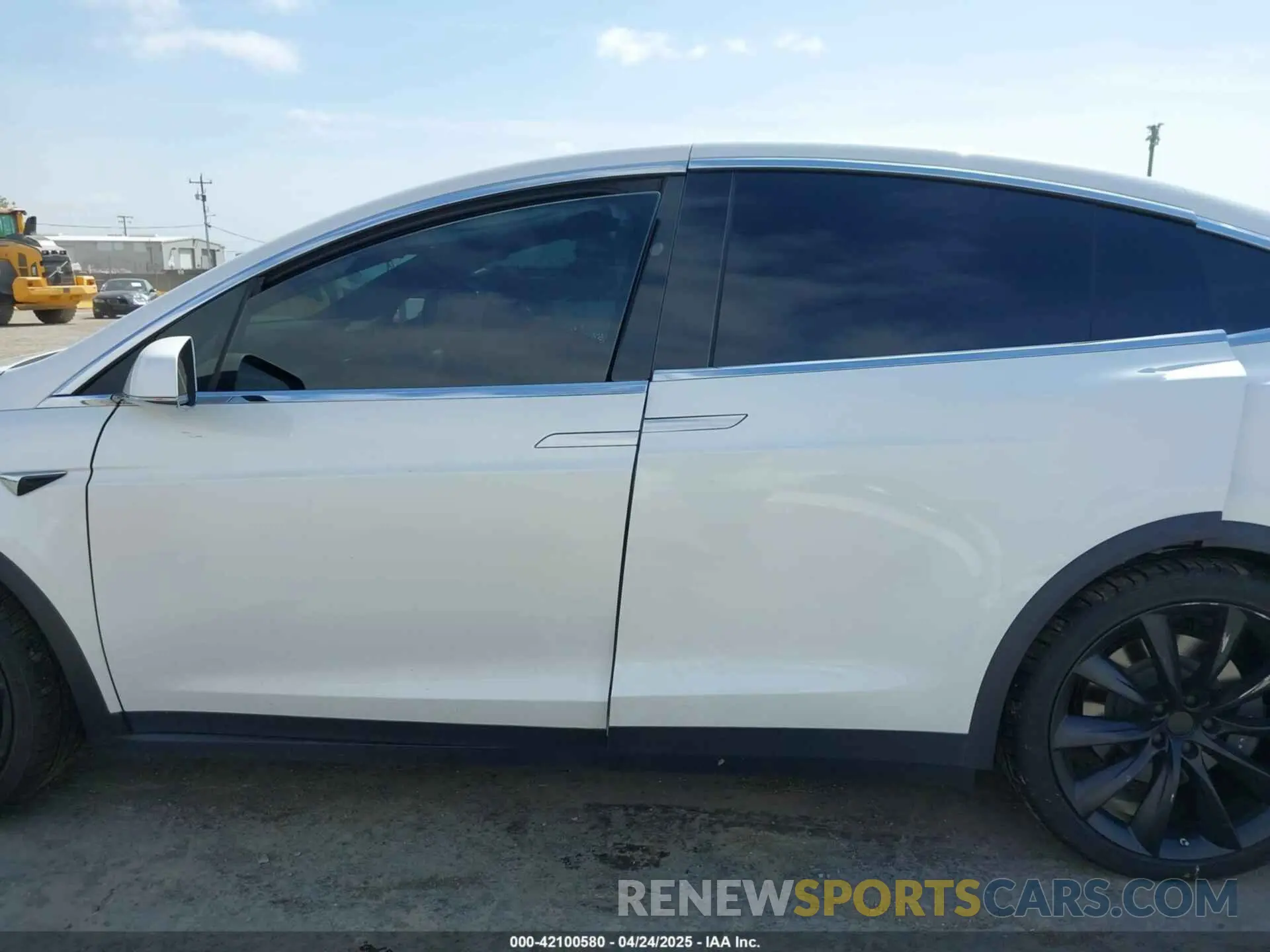 14 Photograph of a damaged car 5YJXCBE23MF321243 TESLA MODEL X 2021
