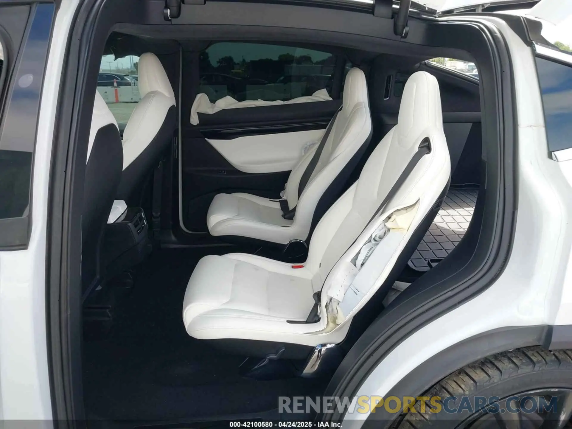 8 Photograph of a damaged car 5YJXCBE23MF321243 TESLA MODEL X 2021