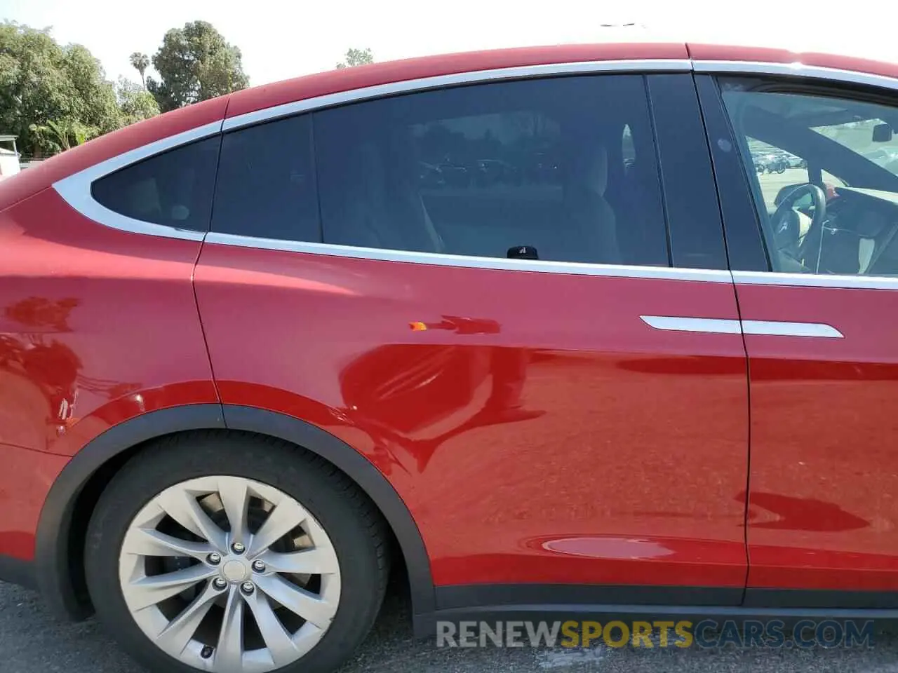 11 Photograph of a damaged car 5YJXCBE29MF325197 TESLA MODEL X 2021