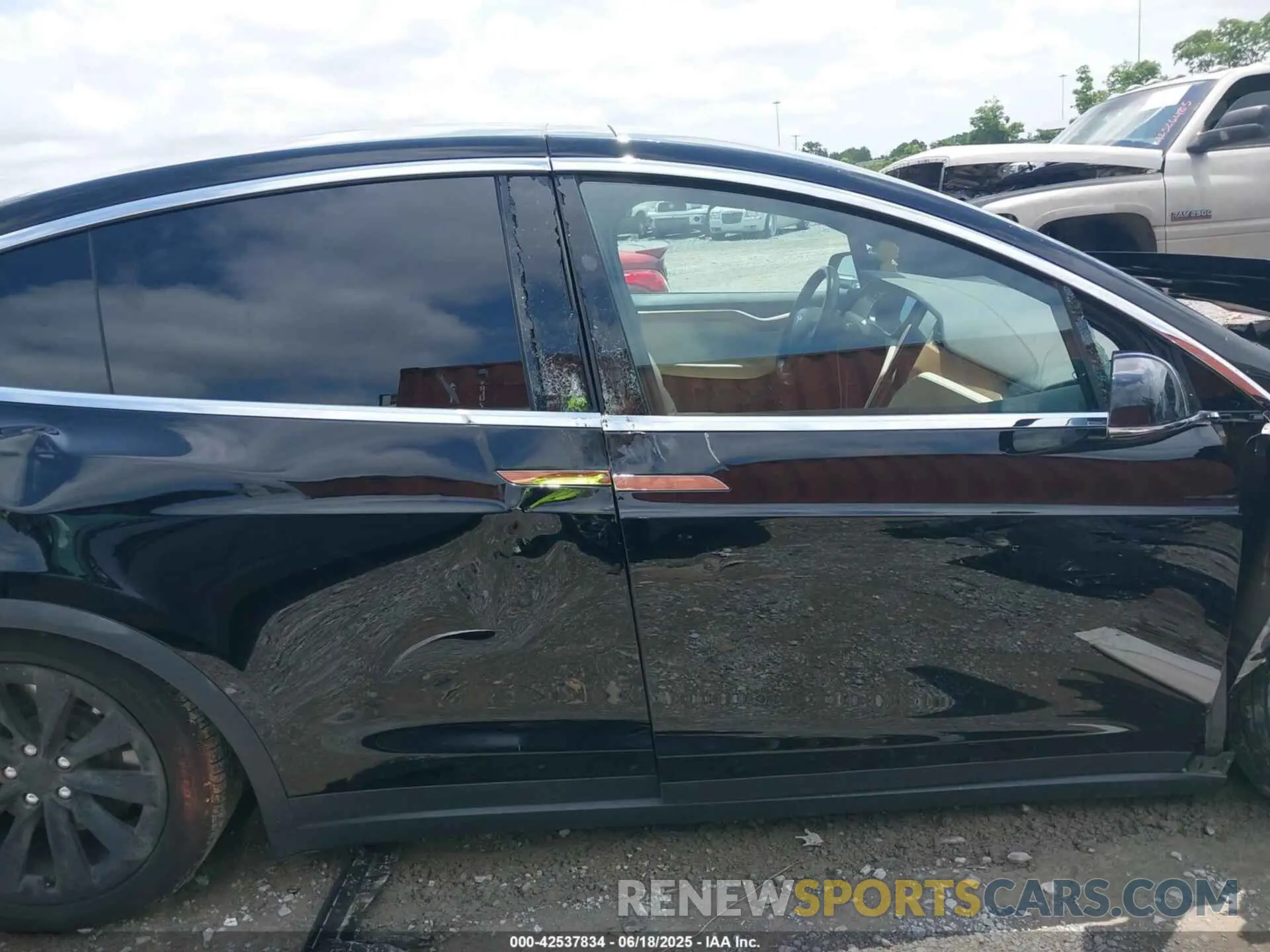 13 Photograph of a damaged car 5YJXCDE22MF320841 TESLA MODEL X 2021