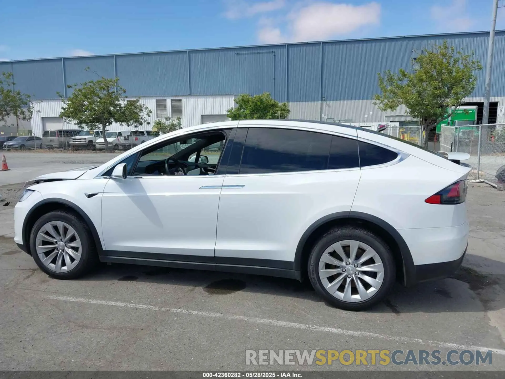 14 Photograph of a damaged car 5YJXCDE27MF322200 TESLA MODEL X 2021