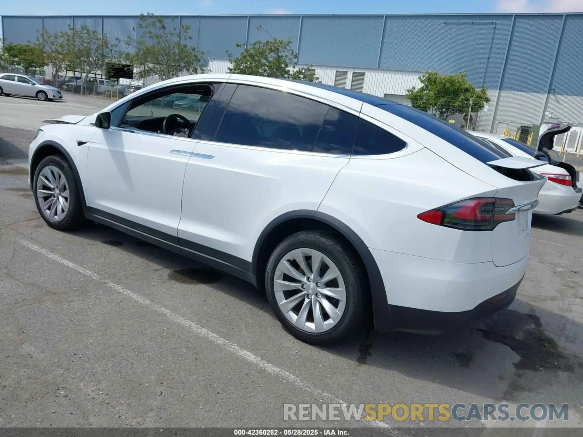 3 Photograph of a damaged car 5YJXCDE27MF322200 TESLA MODEL X 2021