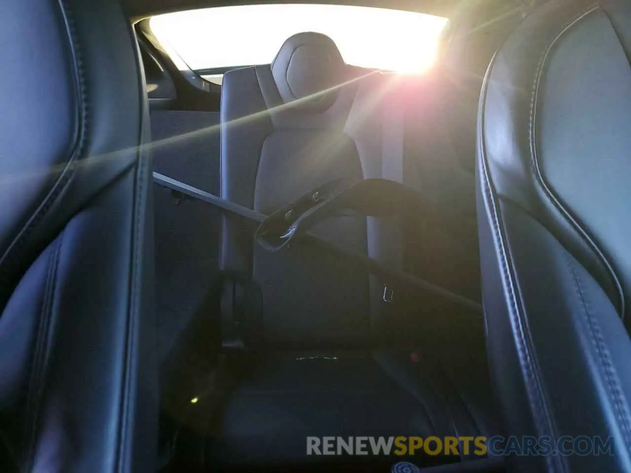 10 Photograph of a damaged car 5YJXCDE42MF319772 TESLA MODEL X 2021