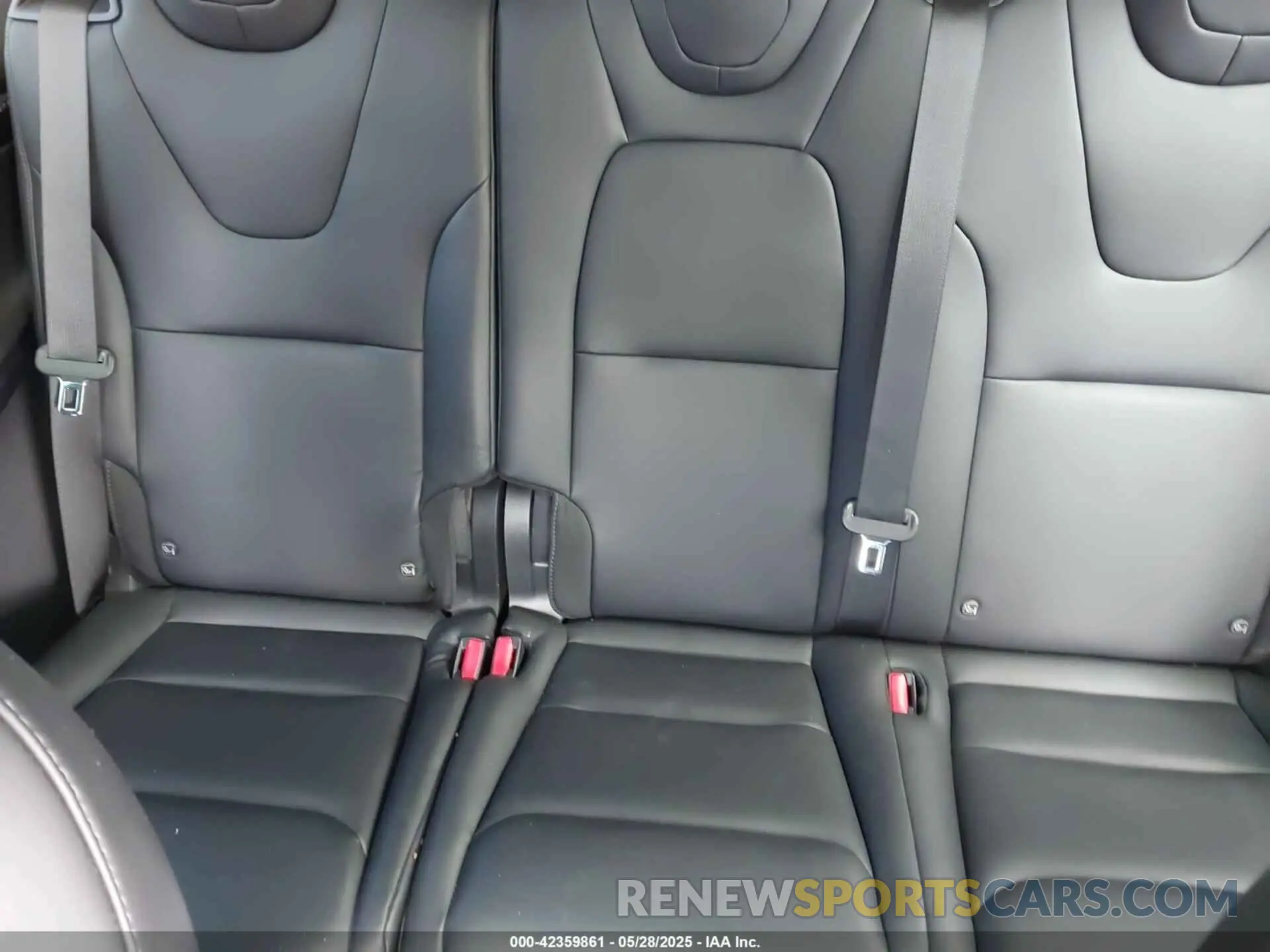 8 Photograph of a damaged car 5YJXCDE42MF320839 TESLA MODEL X 2021