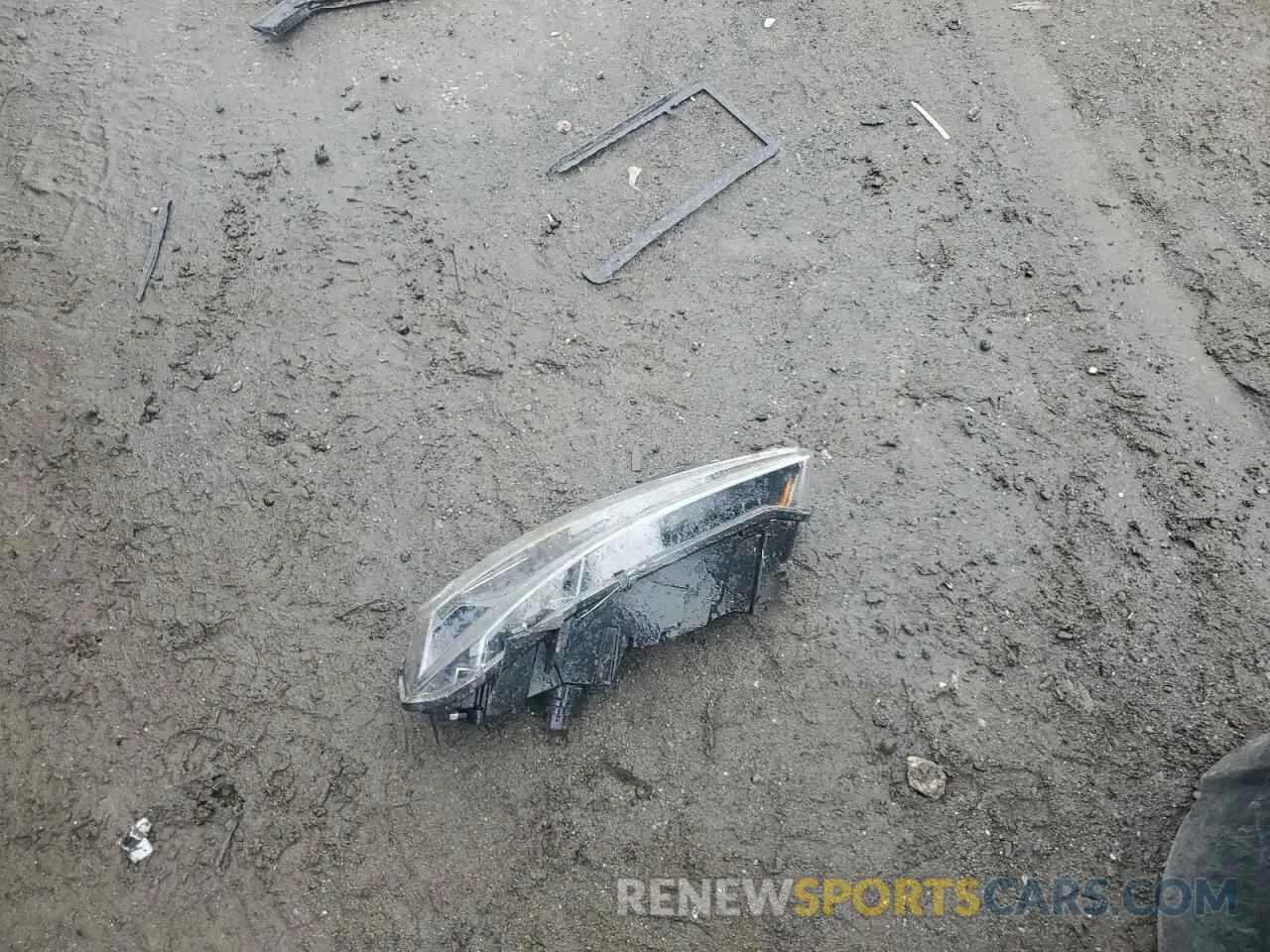 12 Photograph of a damaged car 7SAXCAE54NF358150 TESLA MODEL X 2022