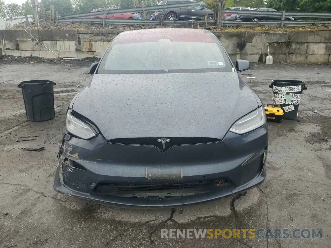 5 Photograph of a damaged car 7SAXCAE54NF358150 TESLA MODEL X 2022