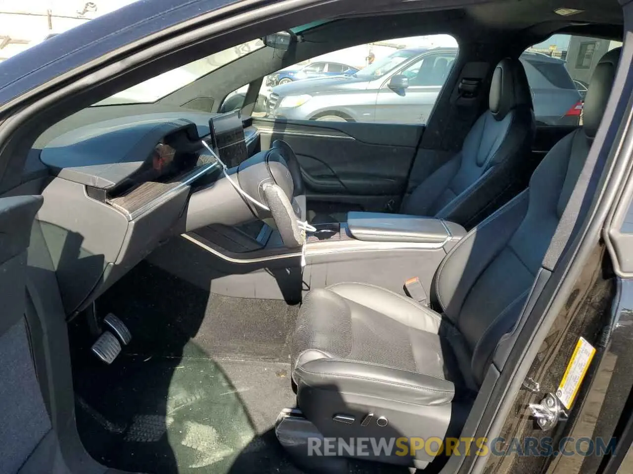 7 Photograph of a damaged car 7SAXCAE54NF361954 TESLA MODEL X 2022