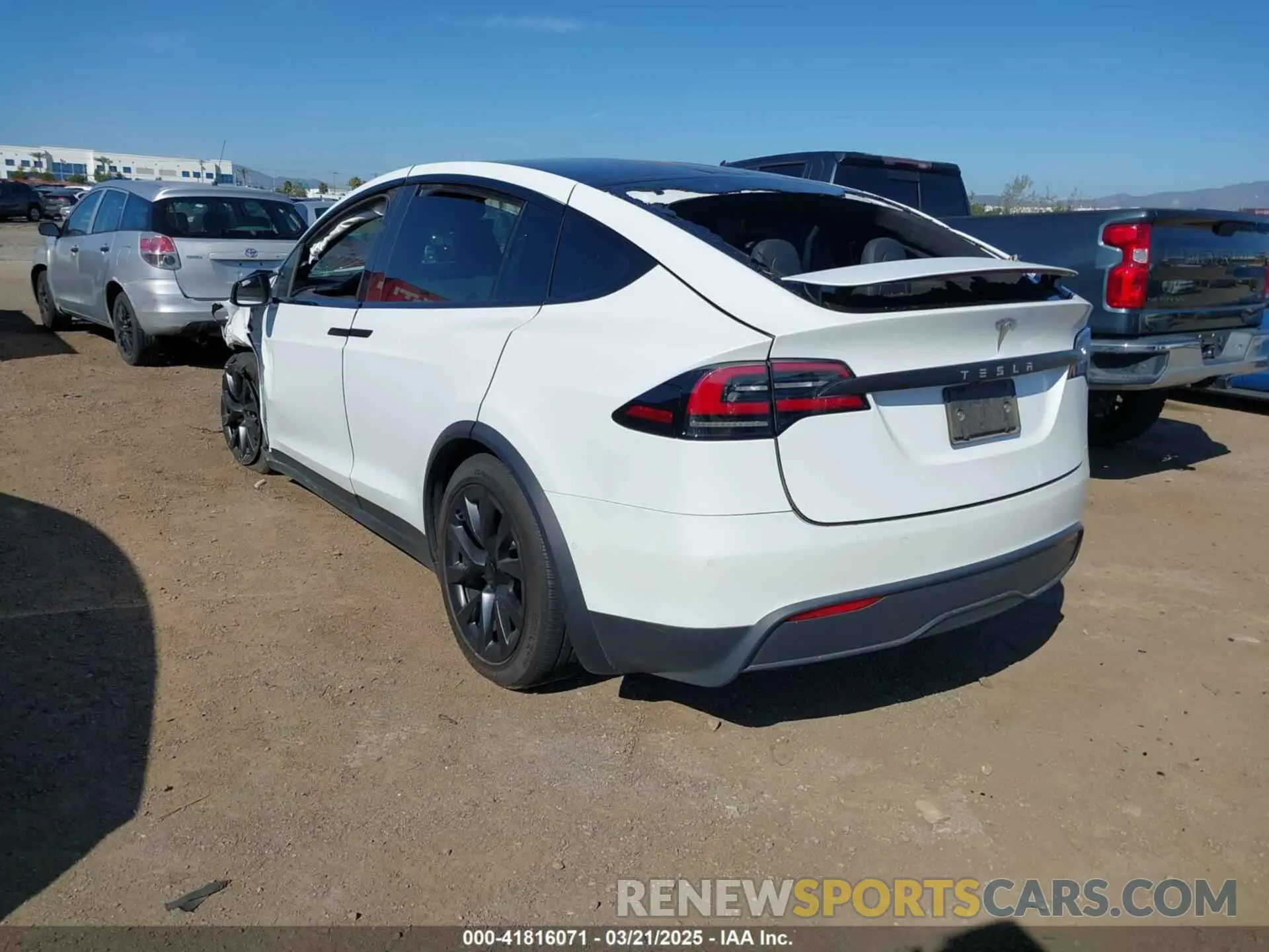 3 Photograph of a damaged car 7SAXCAE55NF349828 TESLA MODEL X 2022