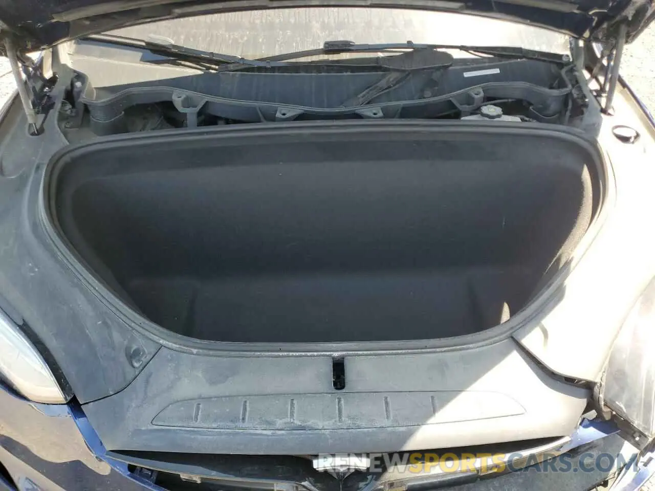 12 Photograph of a damaged car 7SAXCAE55NF353958 TESLA MODEL X 2022