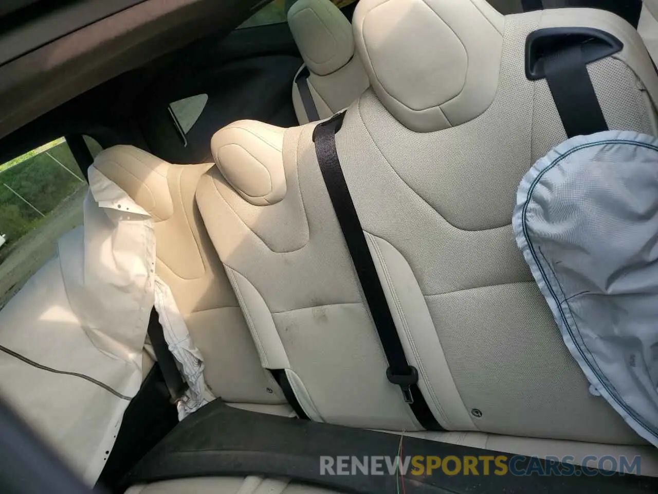 10 Photograph of a damaged car 7SAXCAE58NF355283 TESLA MODEL X 2022