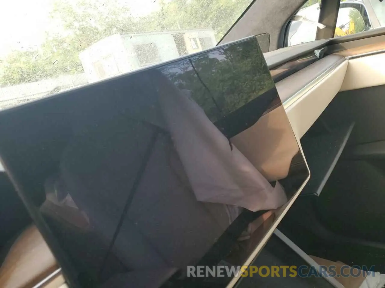 9 Photograph of a damaged car 7SAXCAE58NF355283 TESLA MODEL X 2022