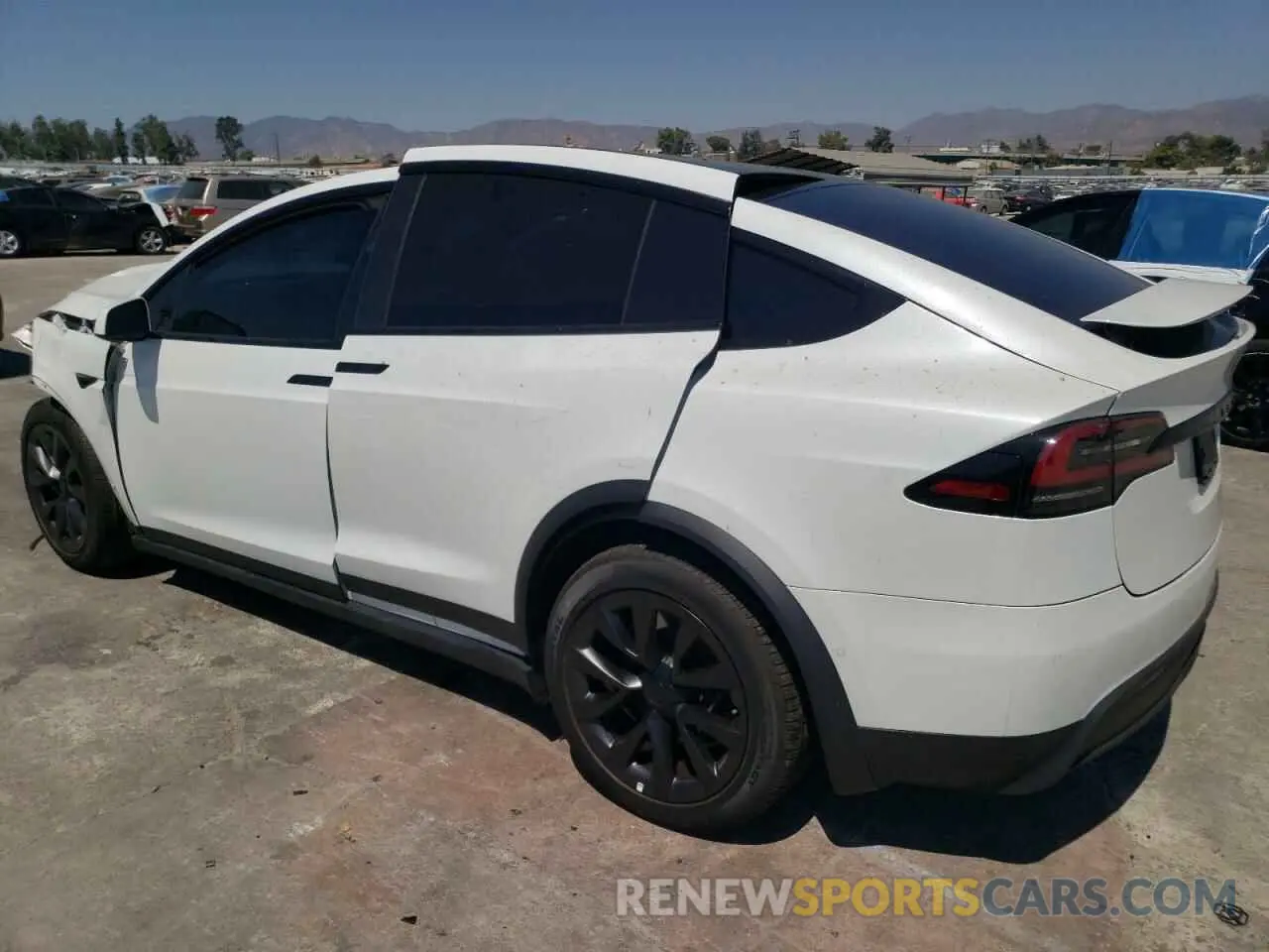 2 Photograph of a damaged car 7SAXCBE52NF349503 TESLA MODEL X 2022