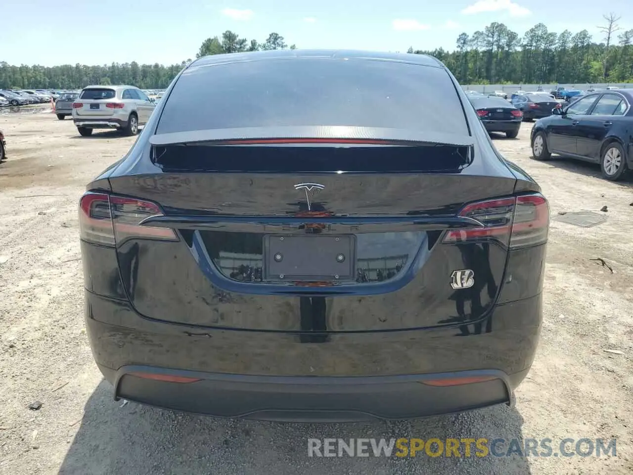 6 Photograph of a damaged car 7SAXCBE52NF355849 TESLA MODEL X 2022