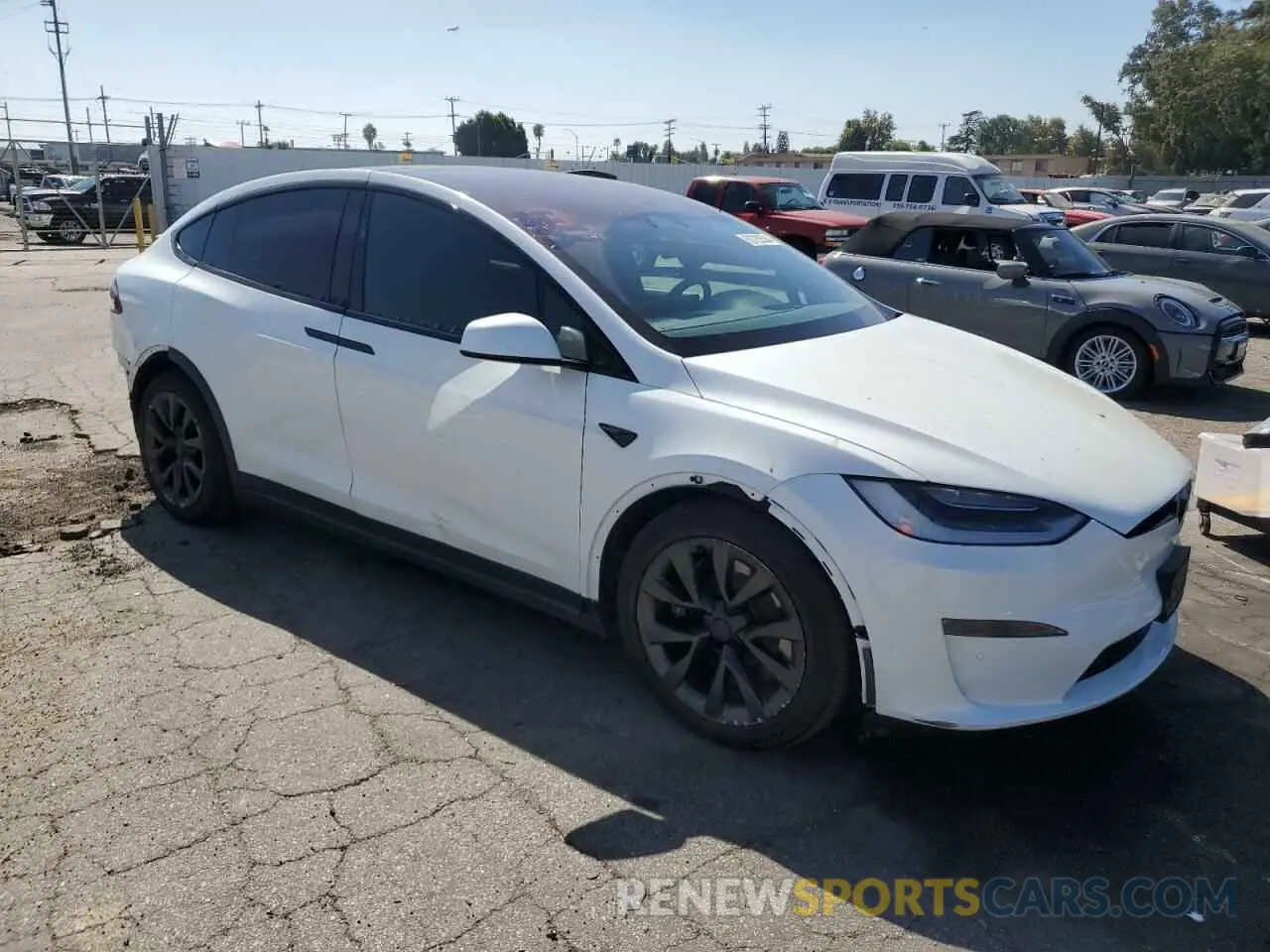 4 Photograph of a damaged car 7SAXCBE53NF329874 TESLA MODEL X 2022