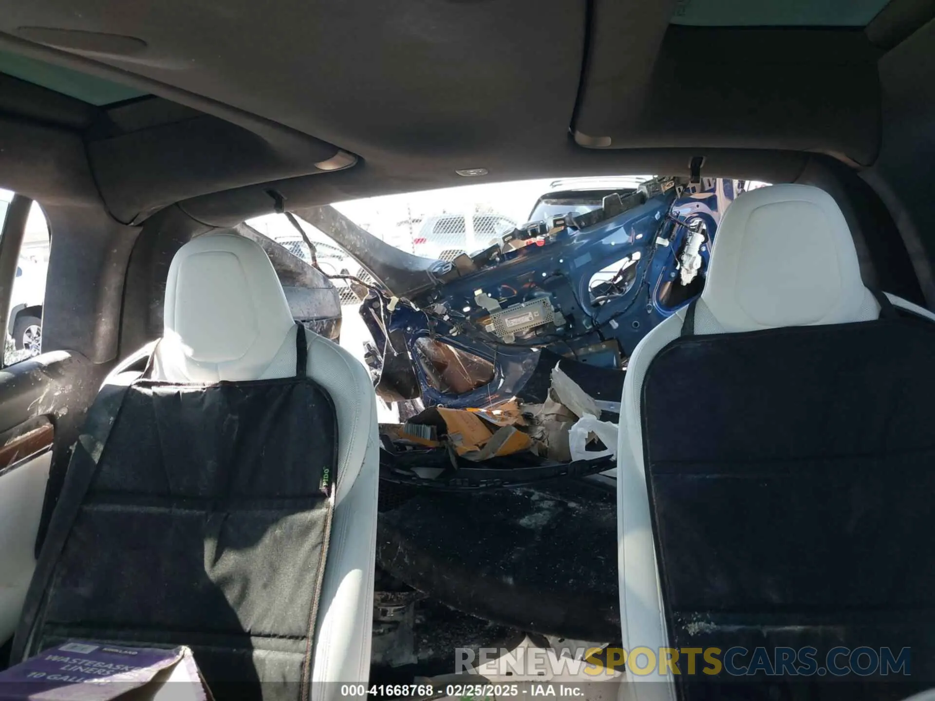8 Photograph of a damaged car 7SAXCBE55NF328953 TESLA MODEL X 2022