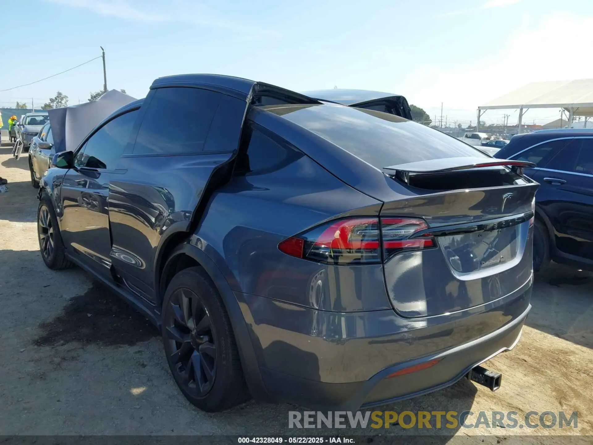 3 Photograph of a damaged car 7SAXCBE55NF331674 TESLA MODEL X 2022