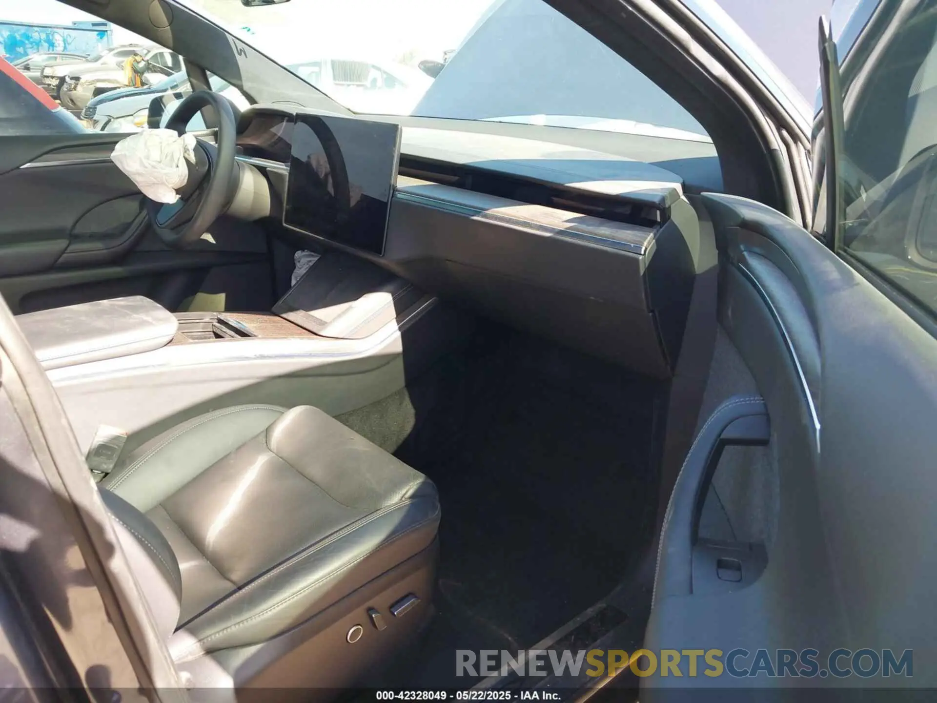 5 Photograph of a damaged car 7SAXCBE55NF331674 TESLA MODEL X 2022