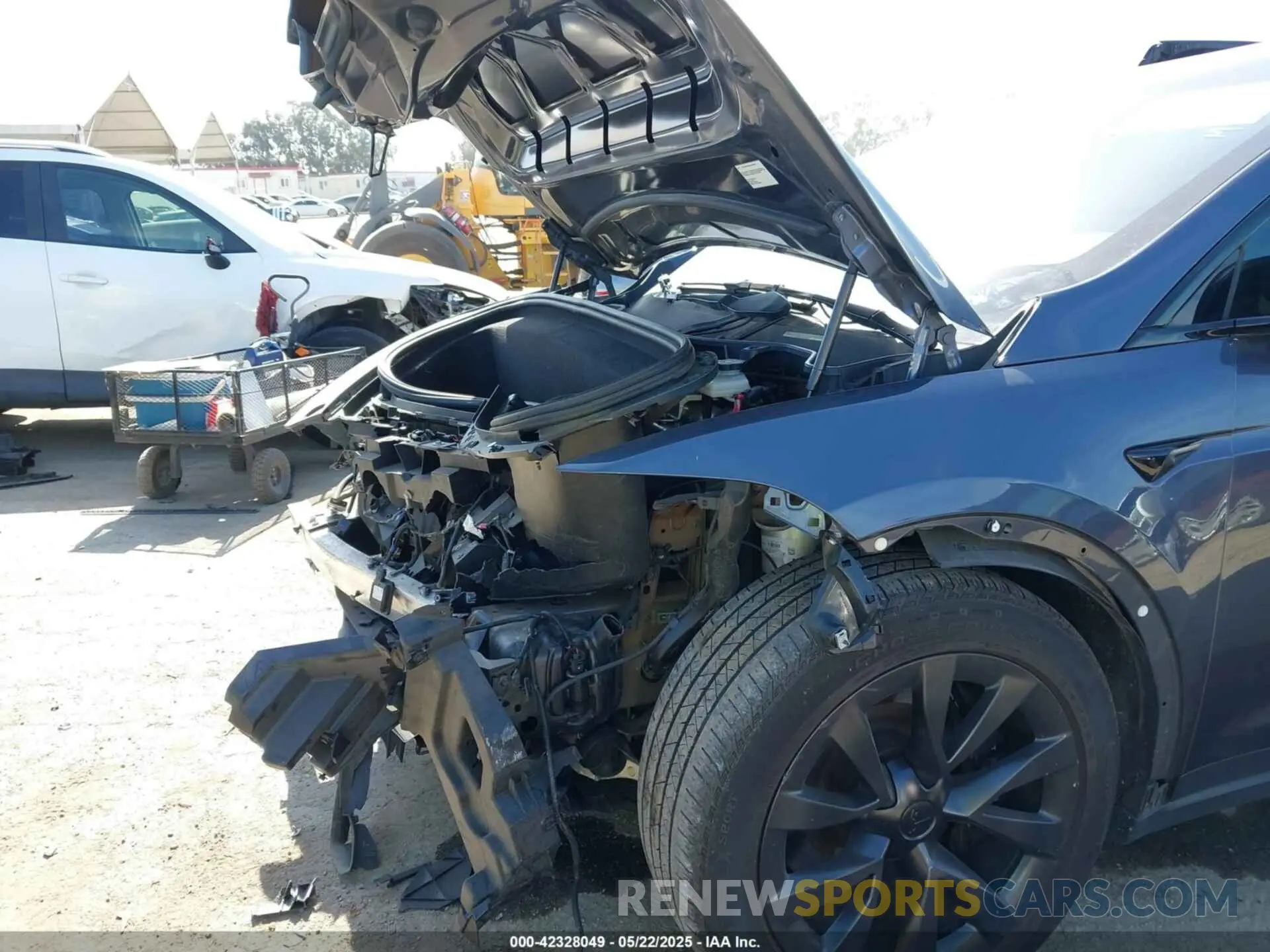 6 Photograph of a damaged car 7SAXCBE55NF331674 TESLA MODEL X 2022