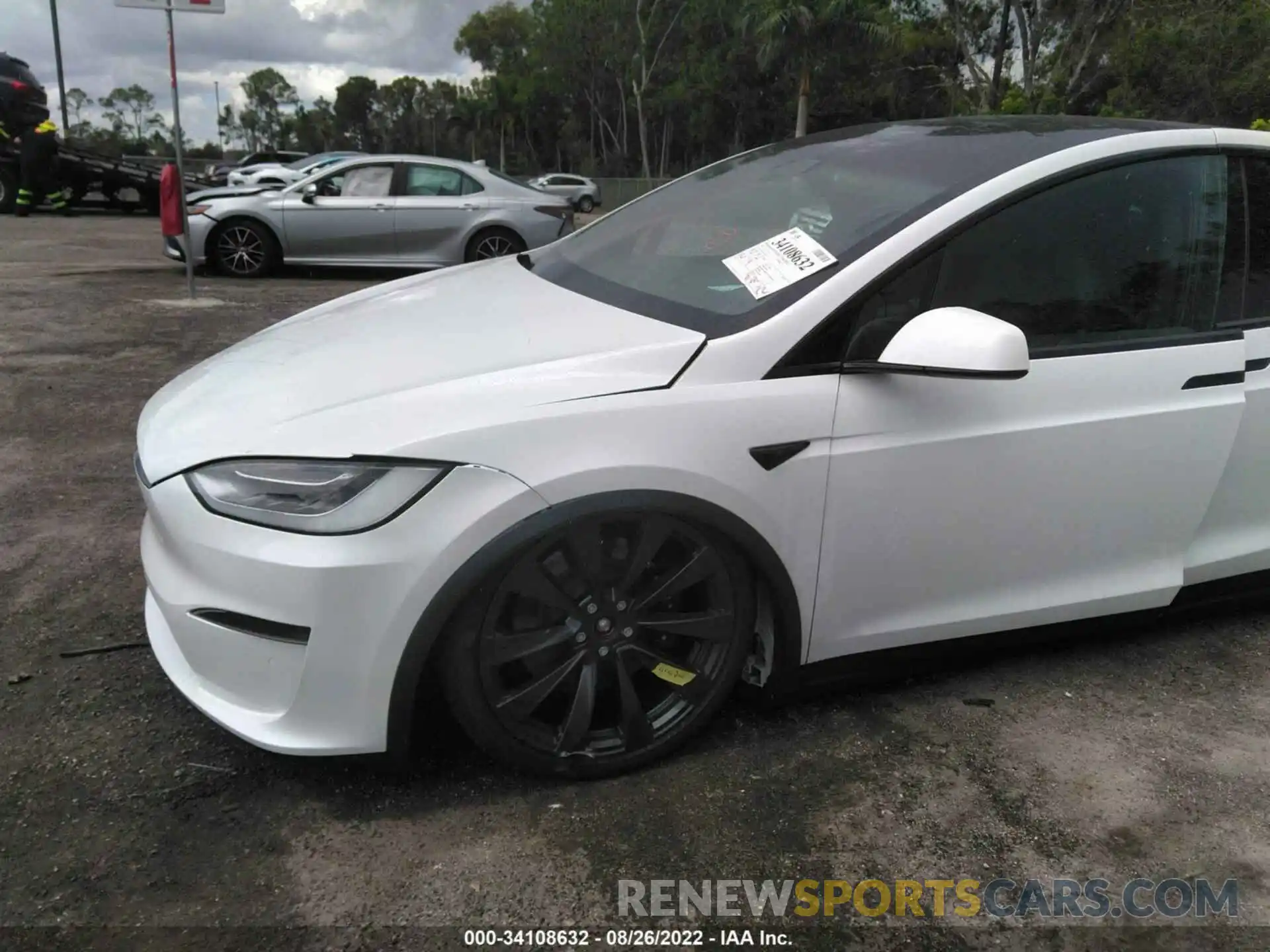 6 Photograph of a damaged car 7SAXCBE55NF335983 TESLA MODEL X 2022