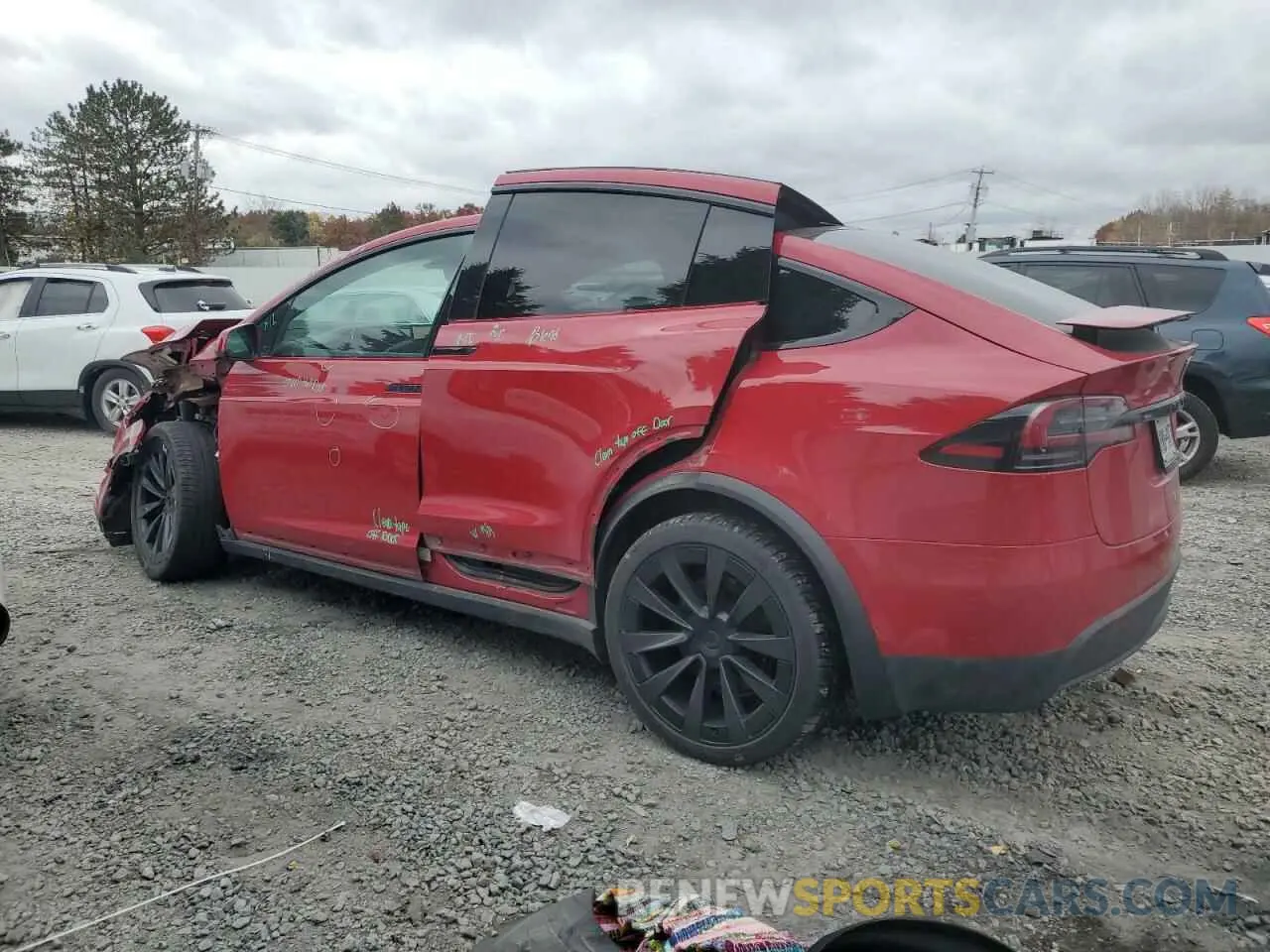 2 Photograph of a damaged car 7SAXCBE55NF354825 TESLA MODEL X 2022