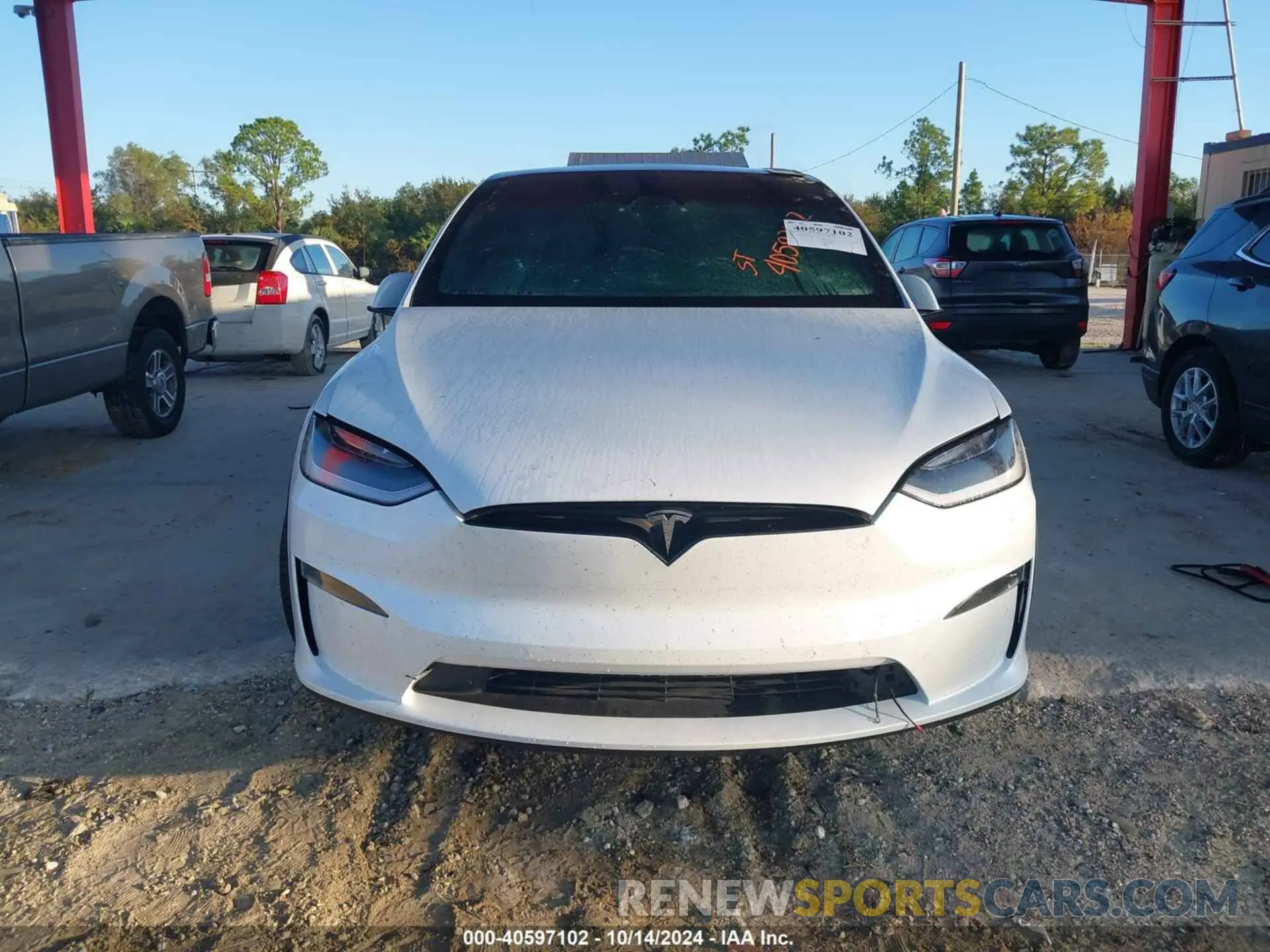 11 Photograph of a damaged car 7SAXCBE55NF360768 TESLA MODEL X 2022