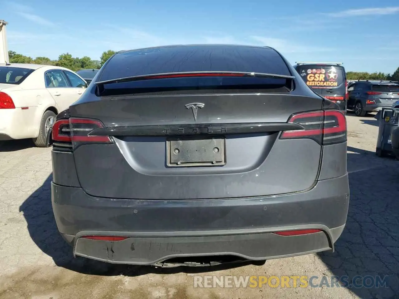 6 Photograph of a damaged car 7SAXCBE55NF361421 TESLA MODEL X 2022