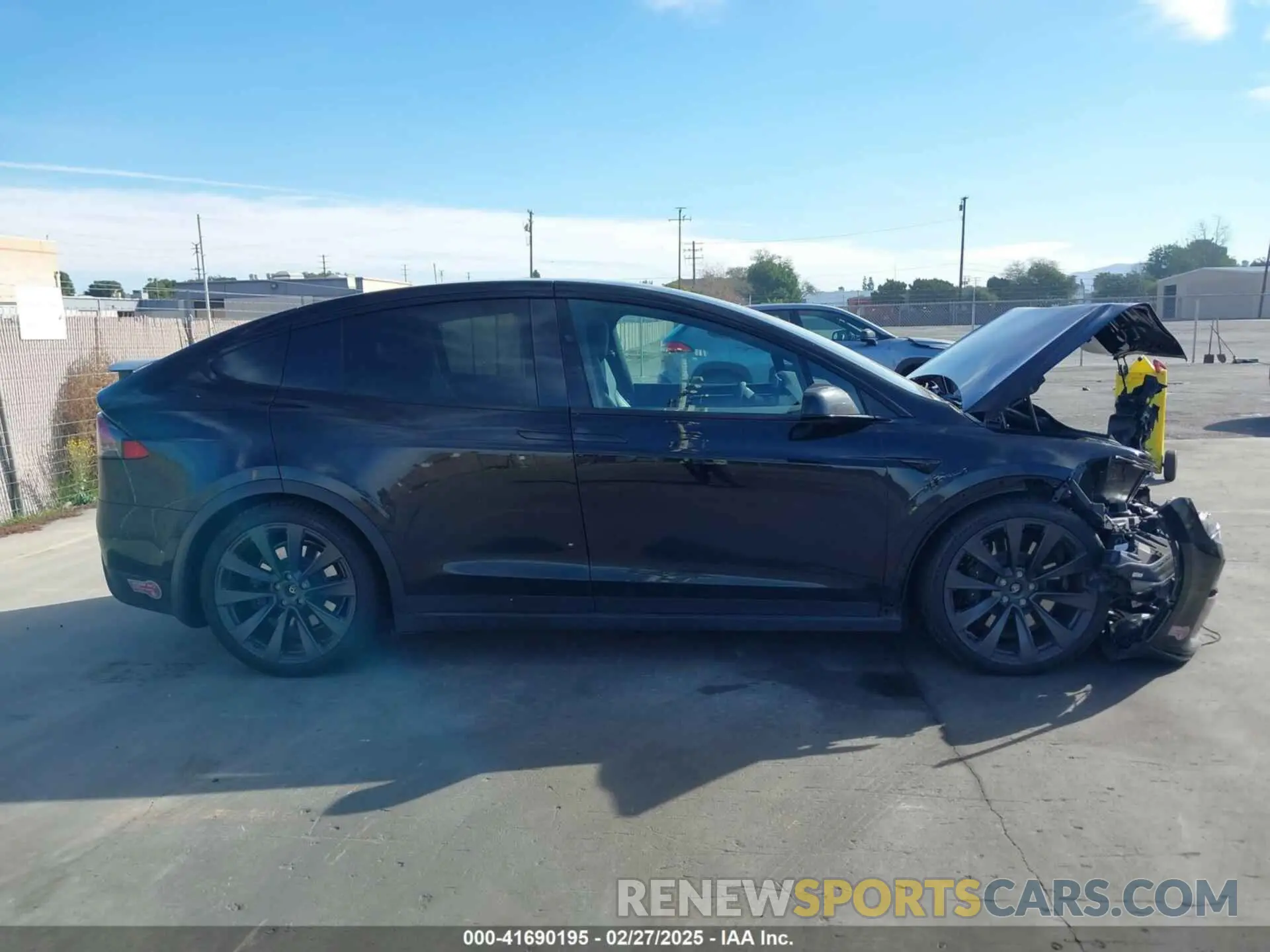 11 Photograph of a damaged car 7SAXCBE56NF330162 TESLA MODEL X 2022