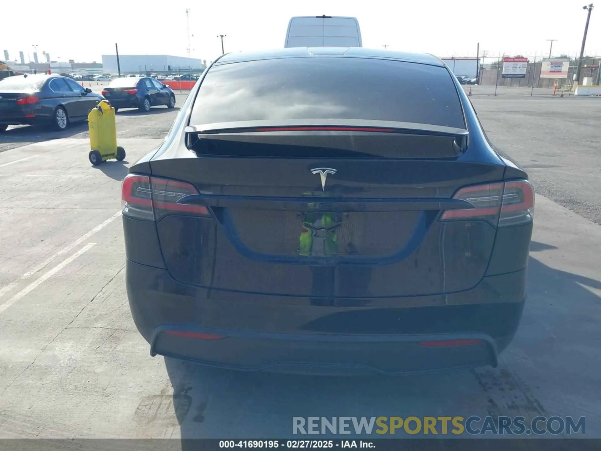 14 Photograph of a damaged car 7SAXCBE56NF330162 TESLA MODEL X 2022